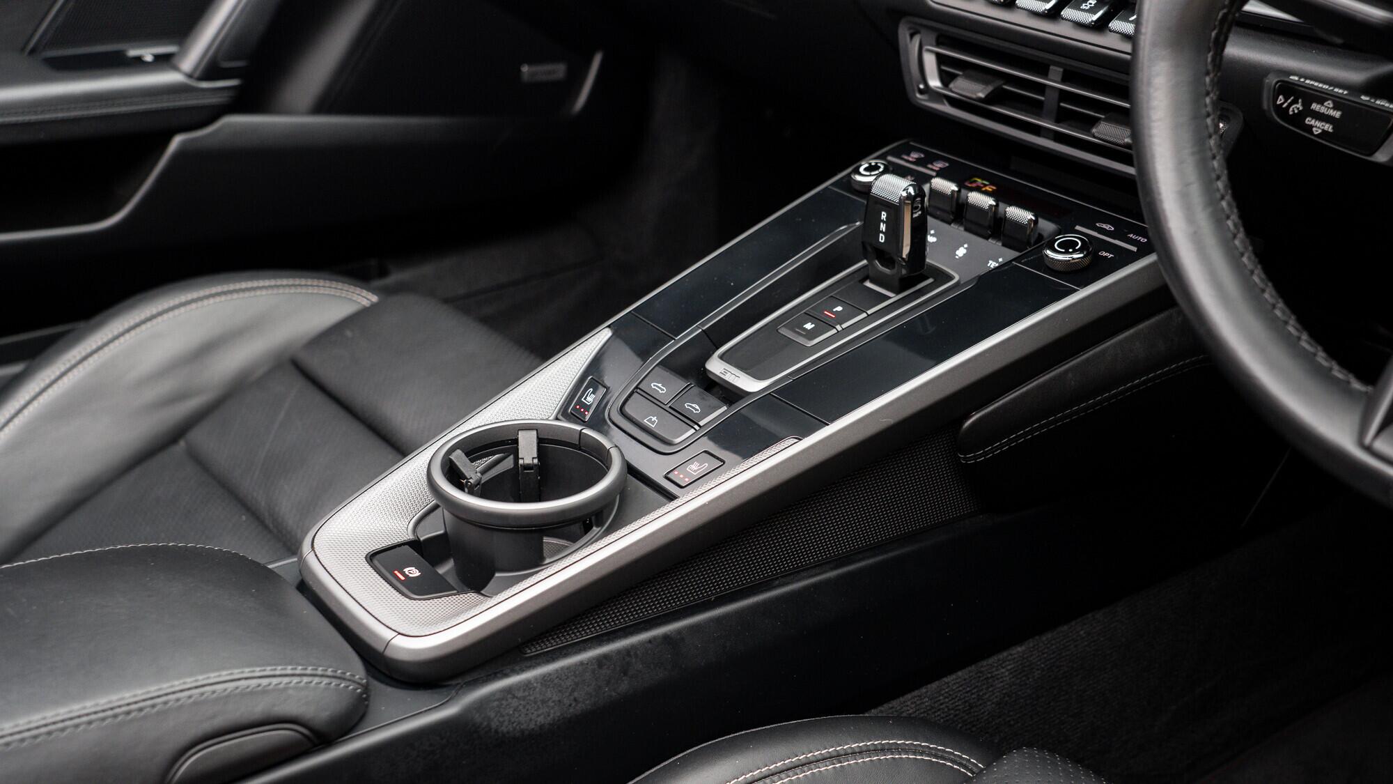 Porsche 911 view 36