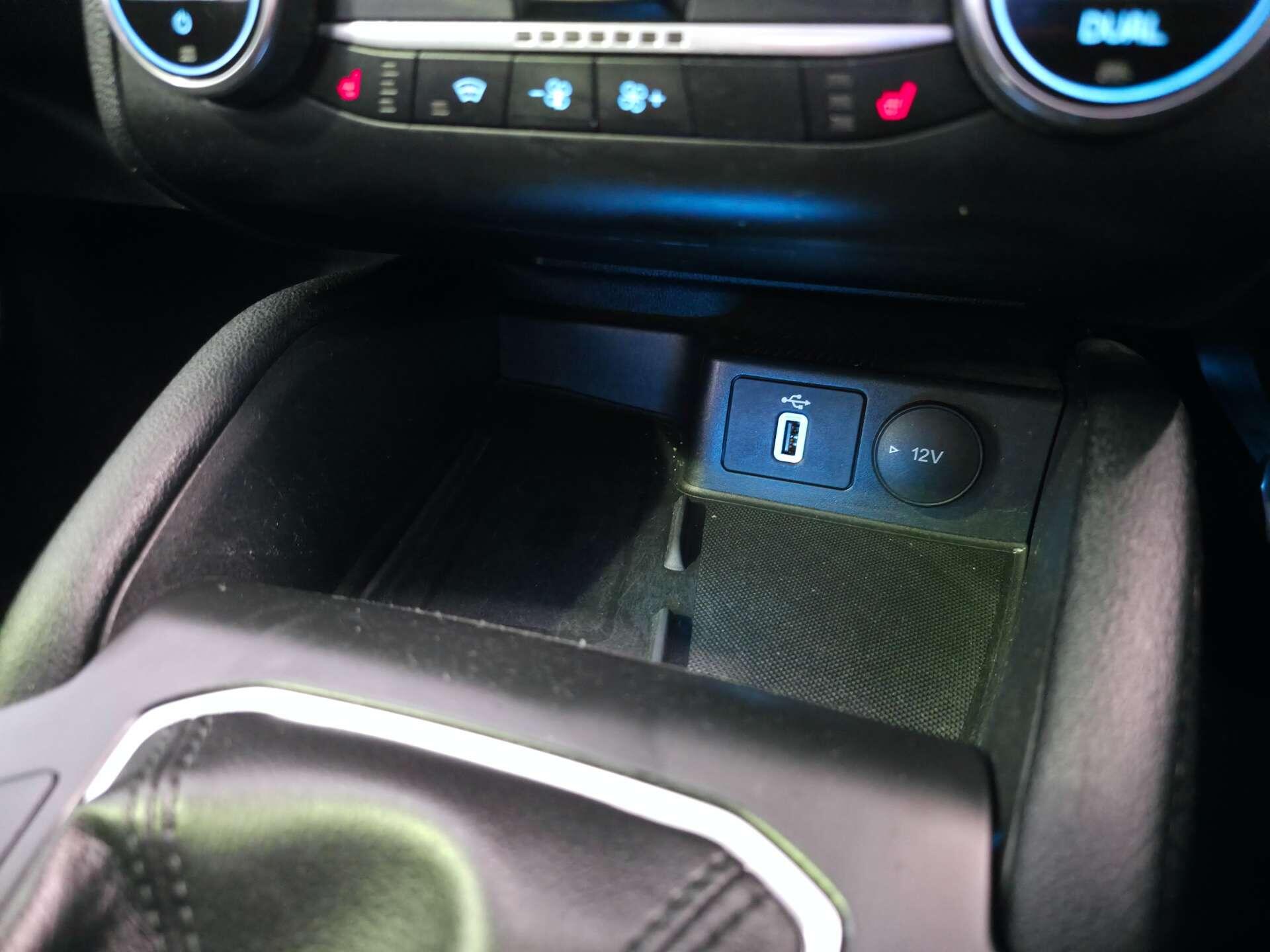 Ford Focus view 43