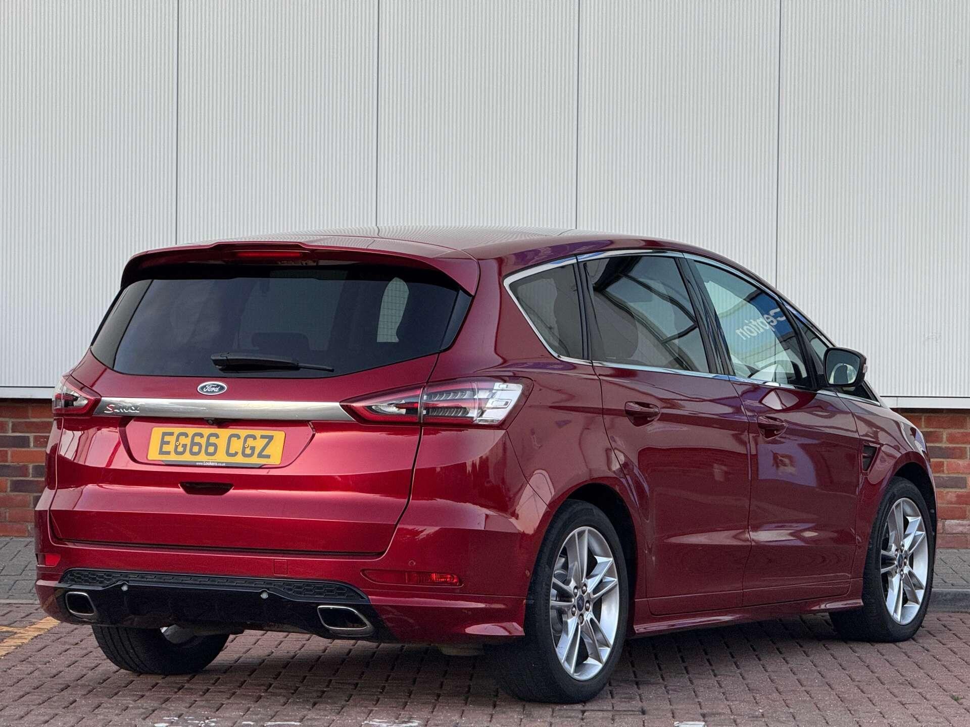 Ford S-Max view 6