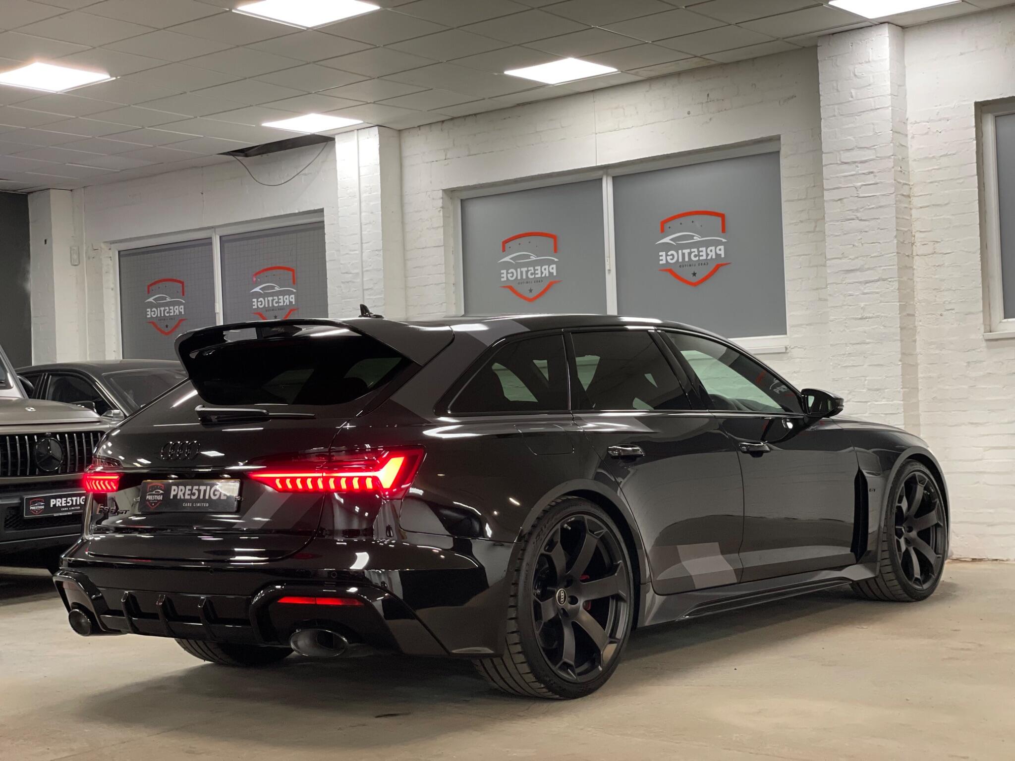Audi RS6 view 10