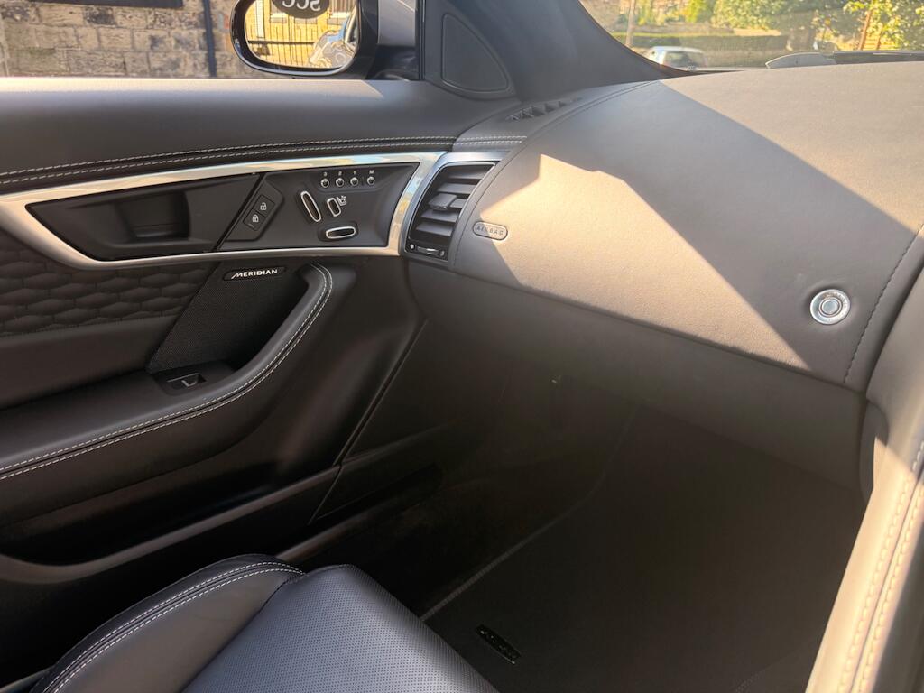 Jaguar F-Type view 51