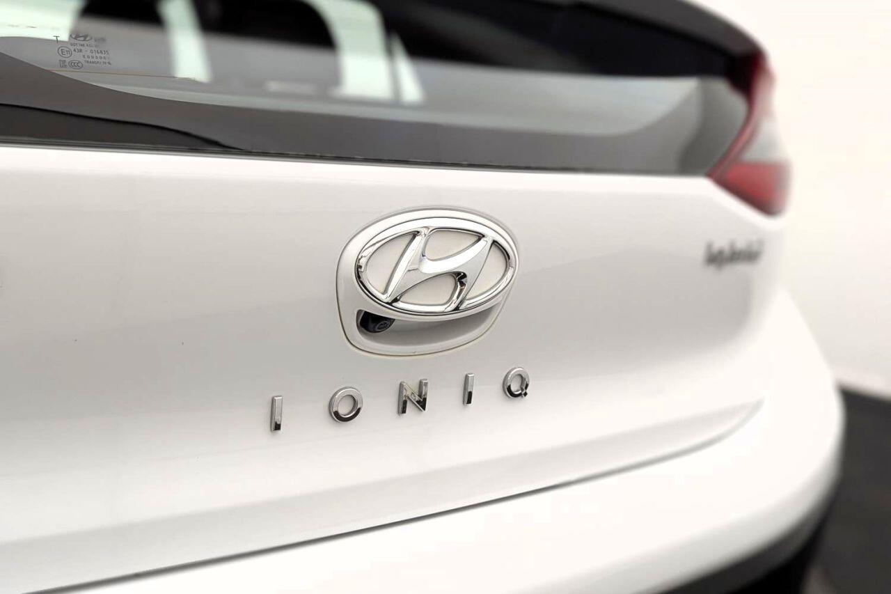 Hyundai IONIQ view 49
