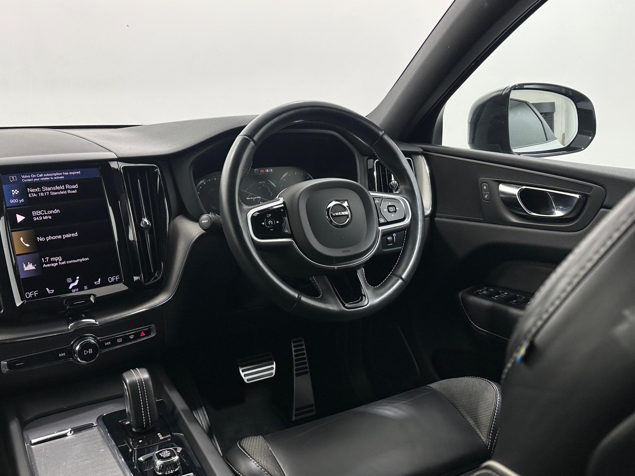 Volvo XC60 view 12
