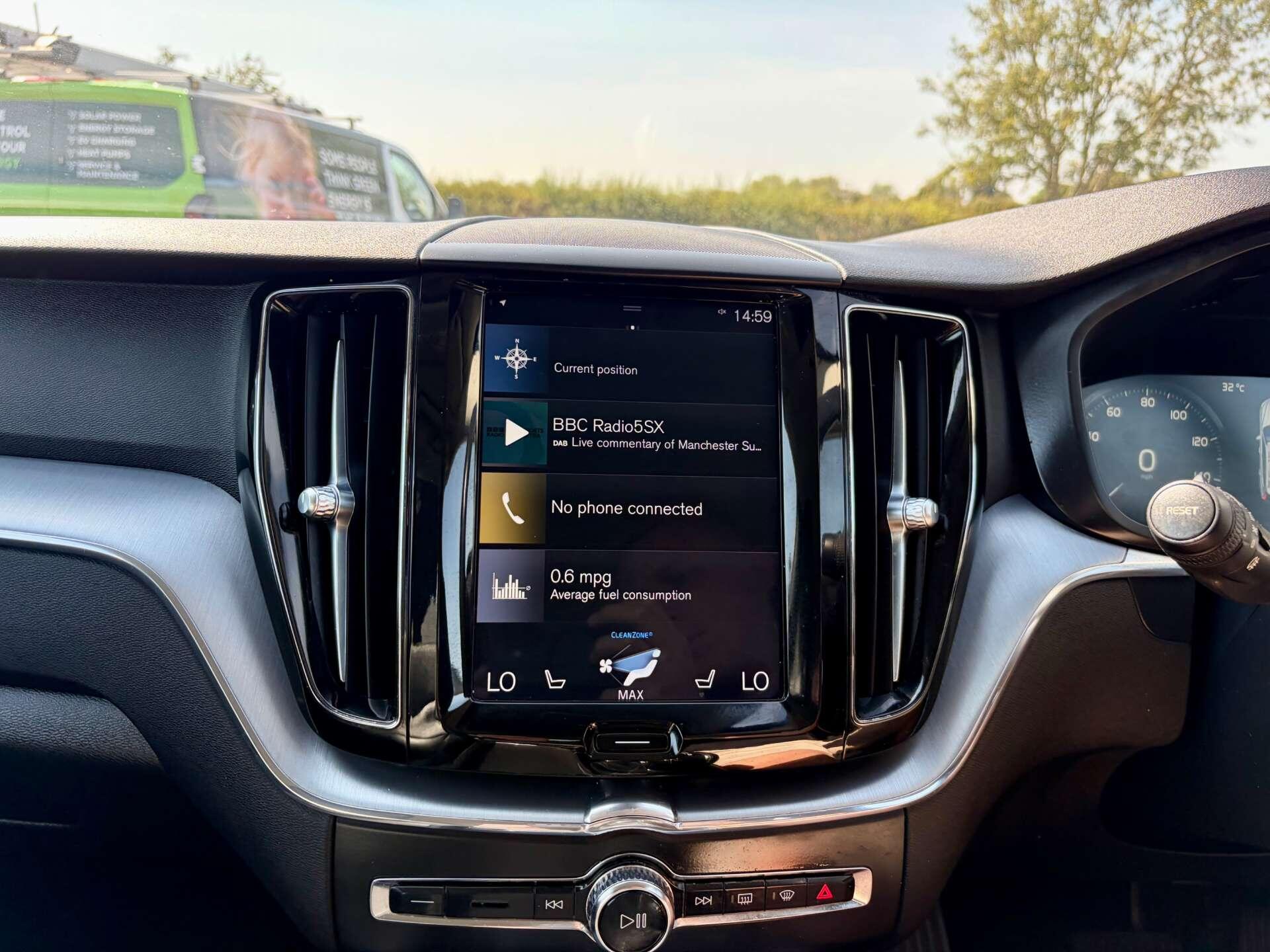 Volvo XC60 view 42