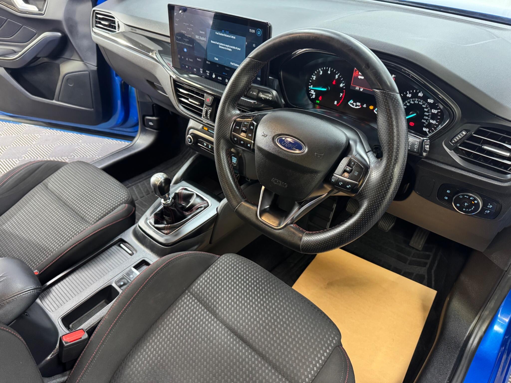 Ford Focus view 7