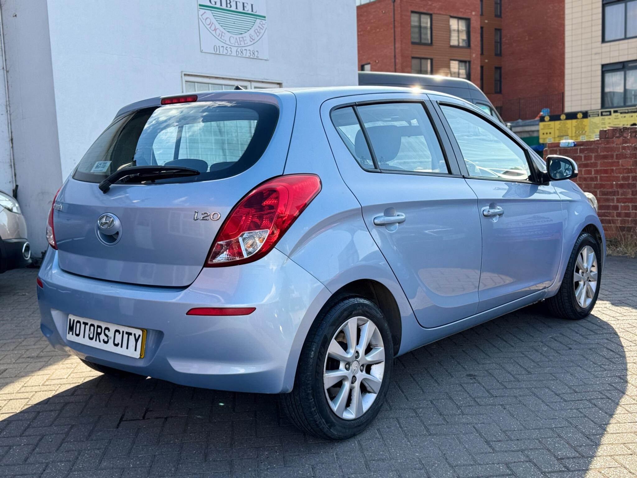 Hyundai I20 view 10
