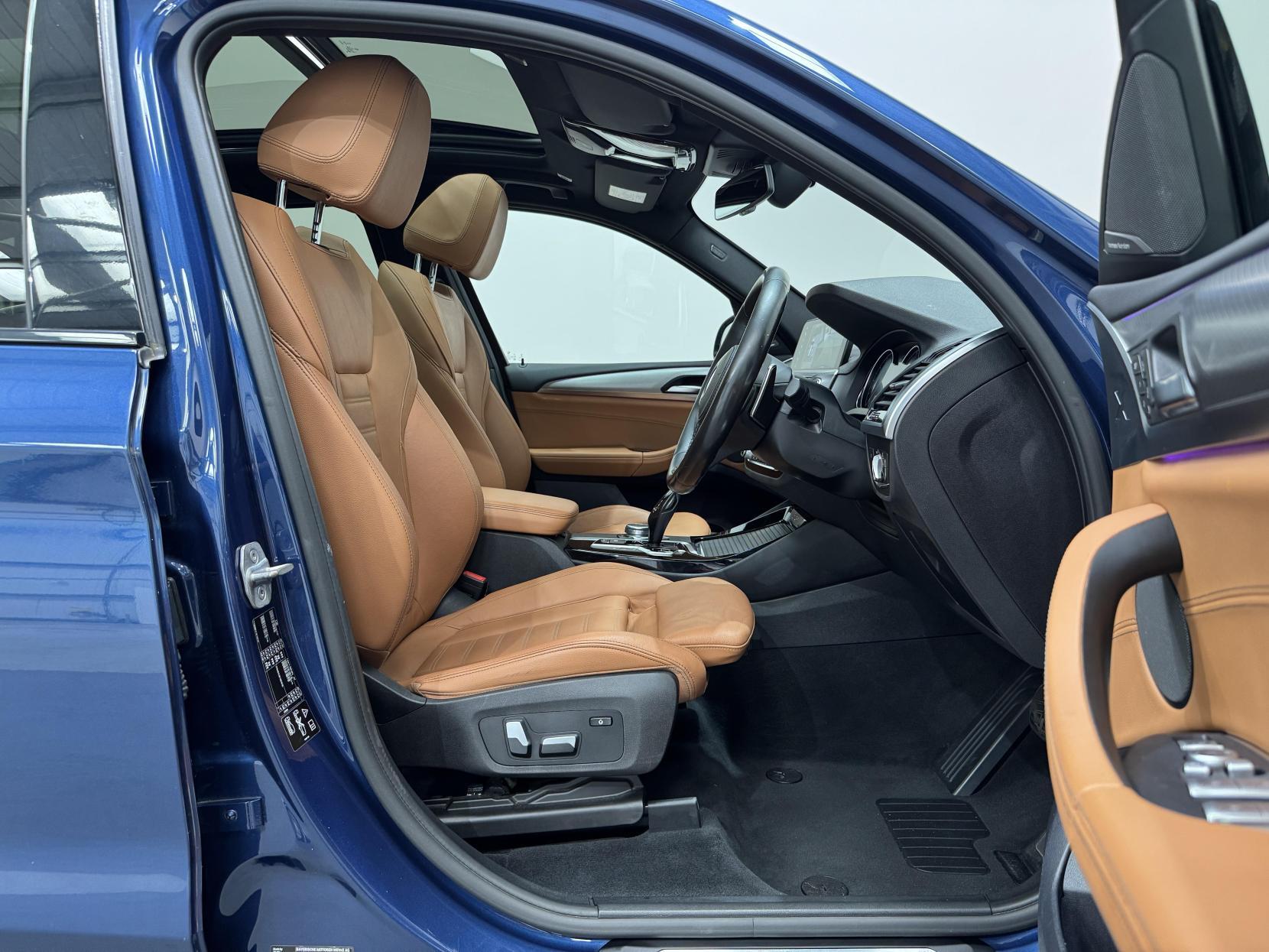 BMW X3 view 22