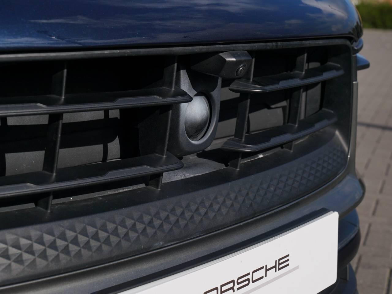 Porsche Macan view 54