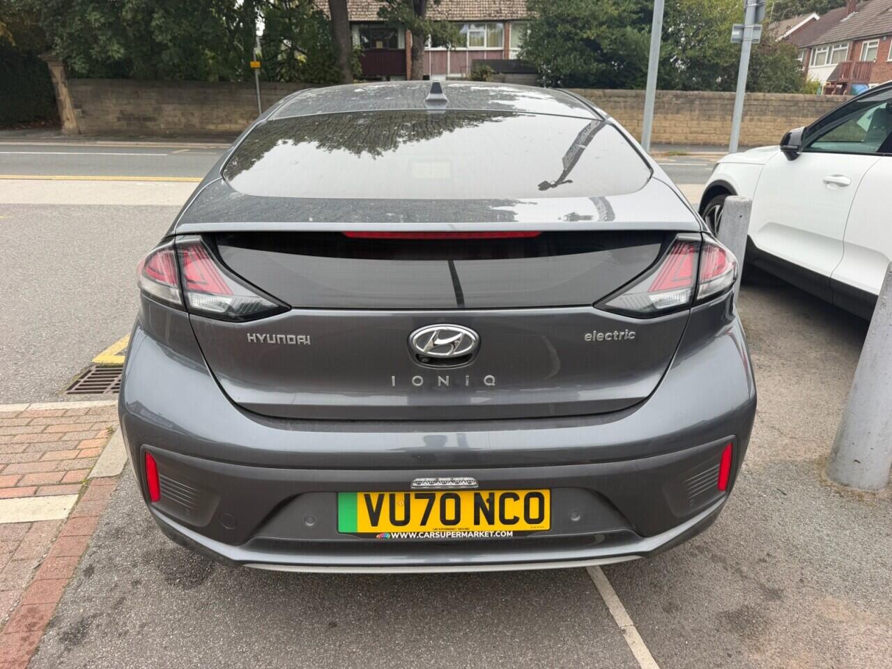 Hyundai IONIQ view 6