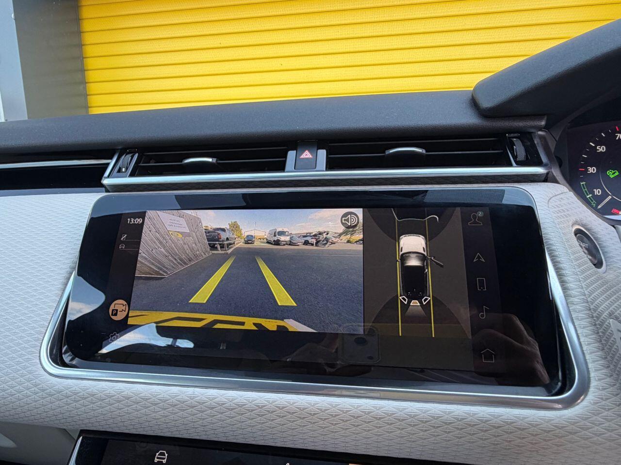 Land Rover Range Rover Velar view 13