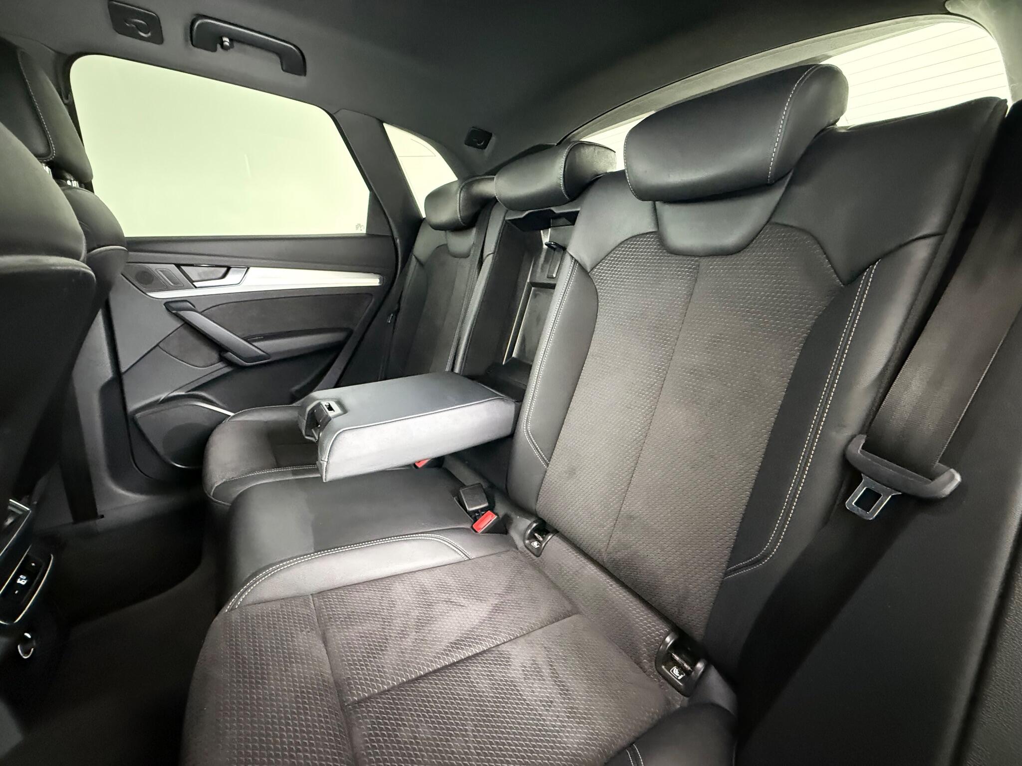 Audi Q5 view 17