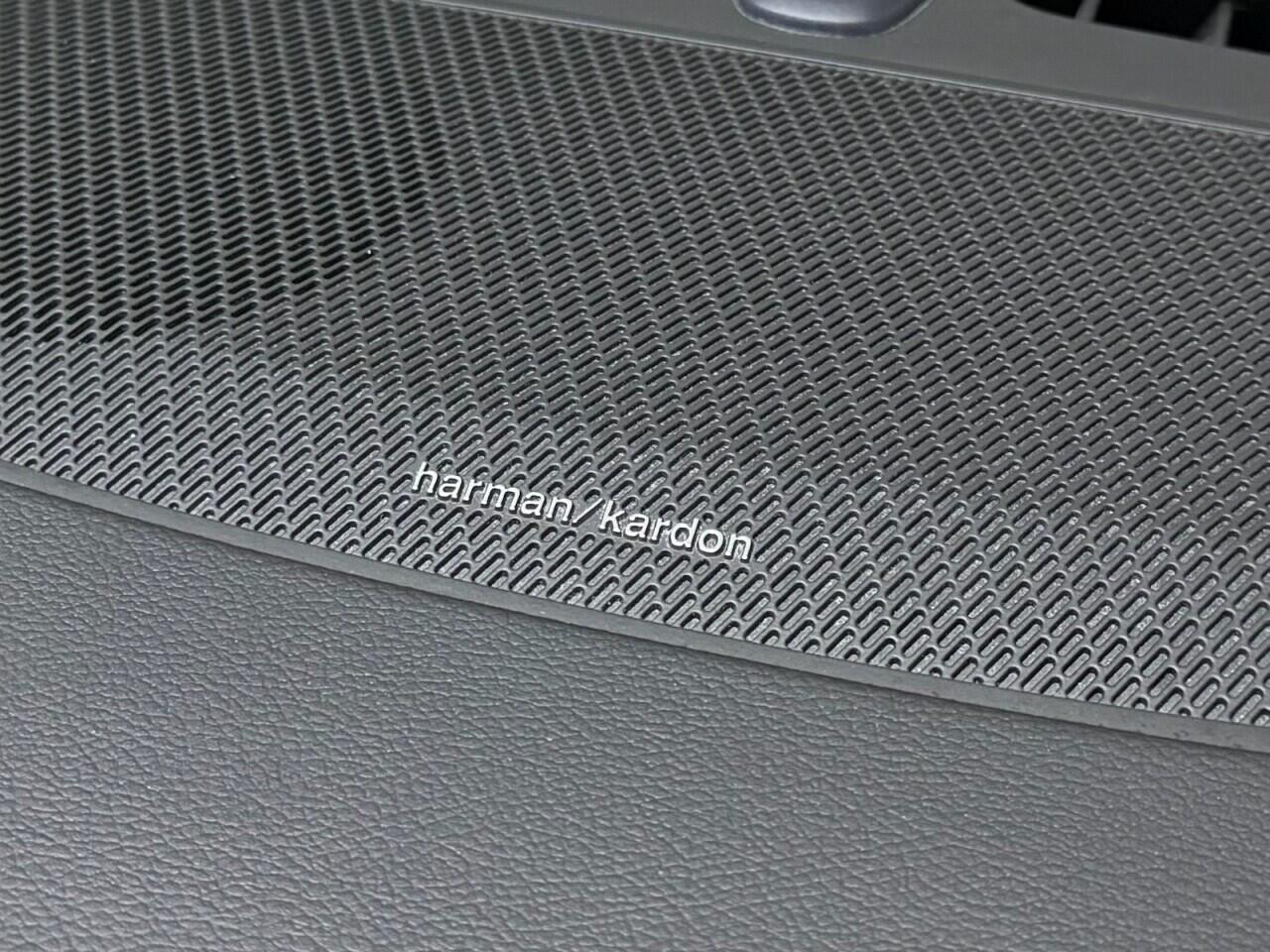 Volvo XC90 view 6