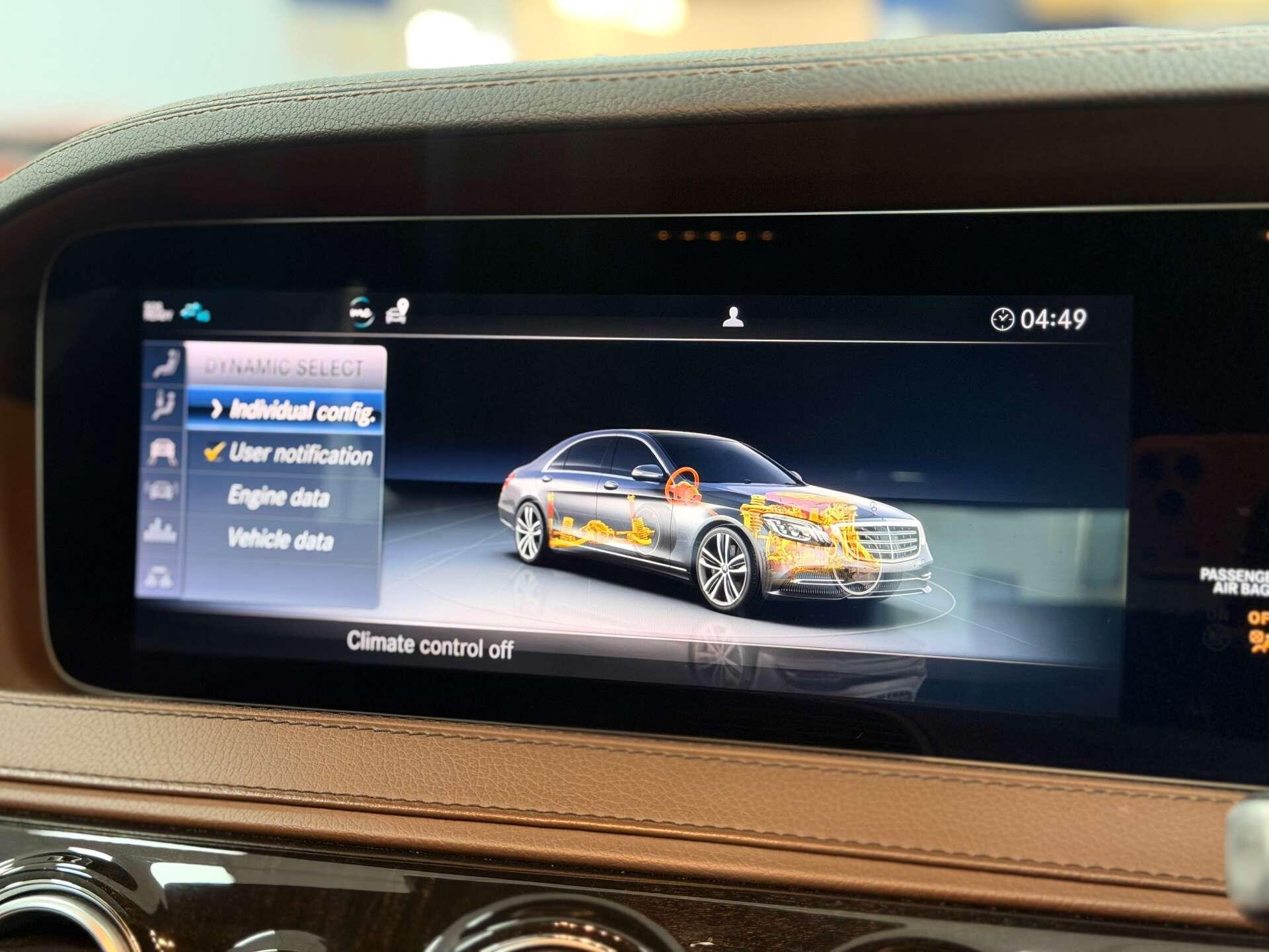 Mercedes-Benz S-Class view 44