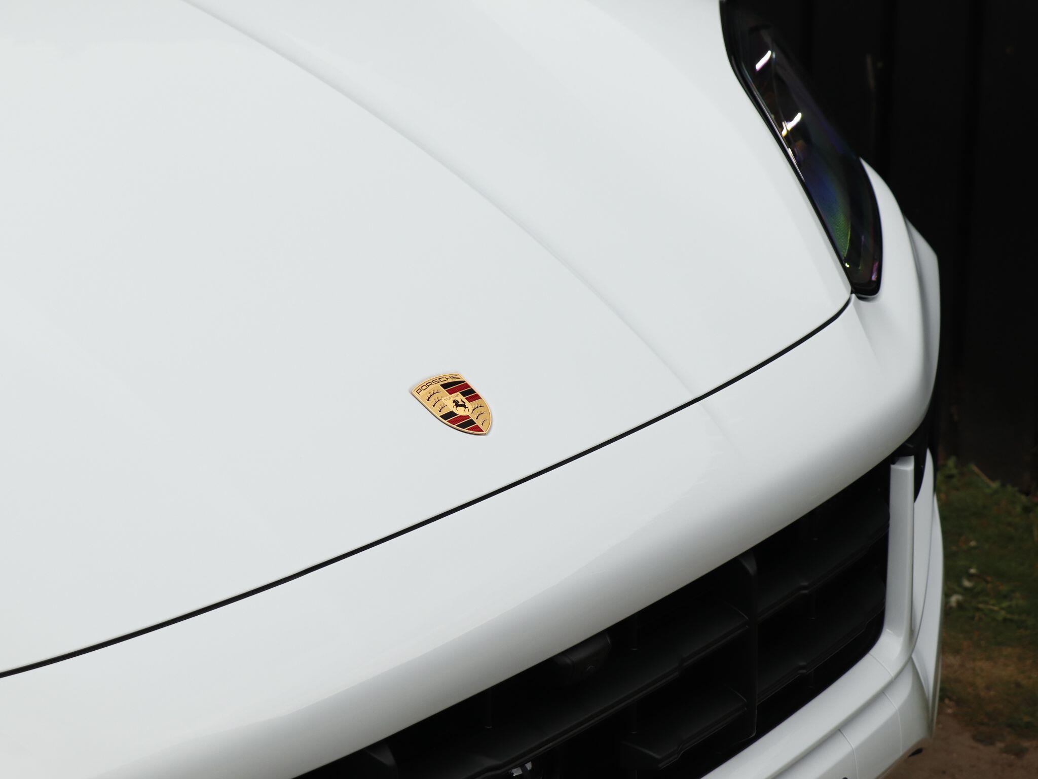 Porsche Cayenne view 35