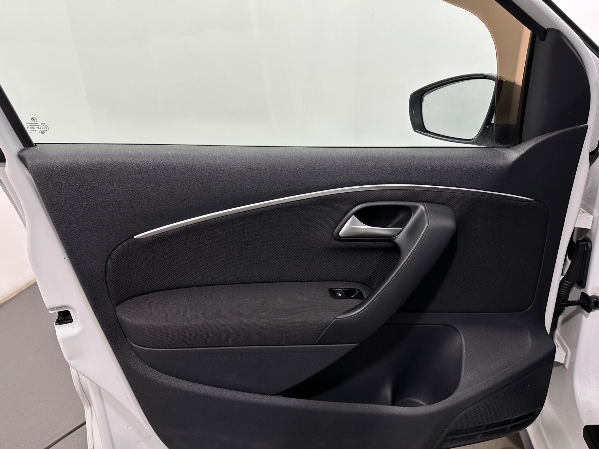 Volkswagen Polo view 34