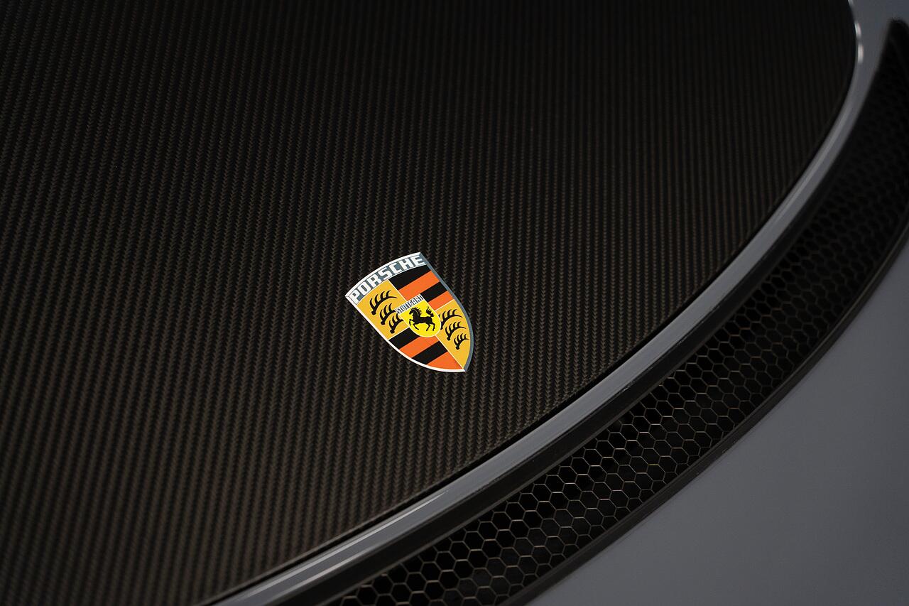 Porsche Cayman view 30