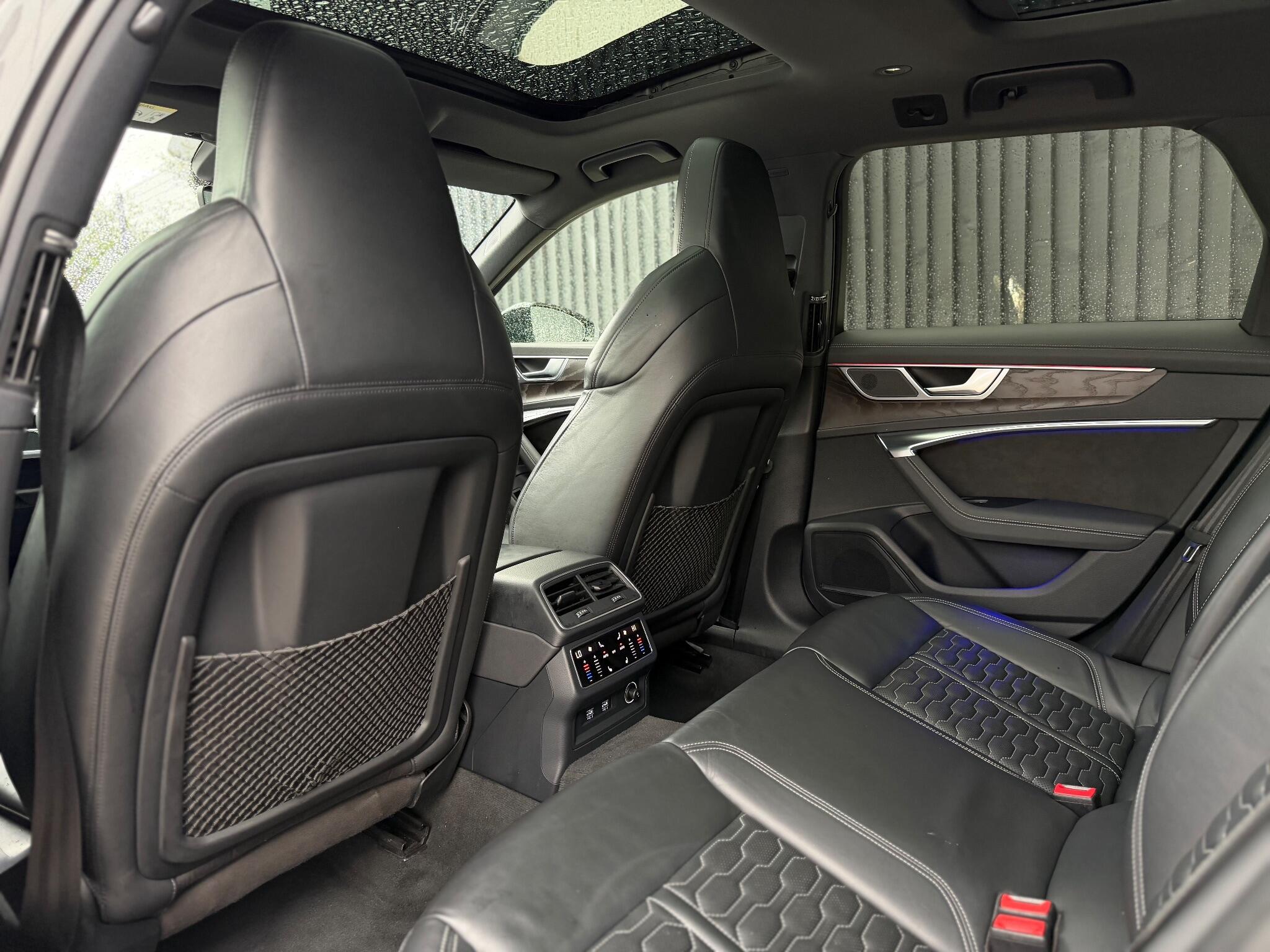 Audi RS6 view 37