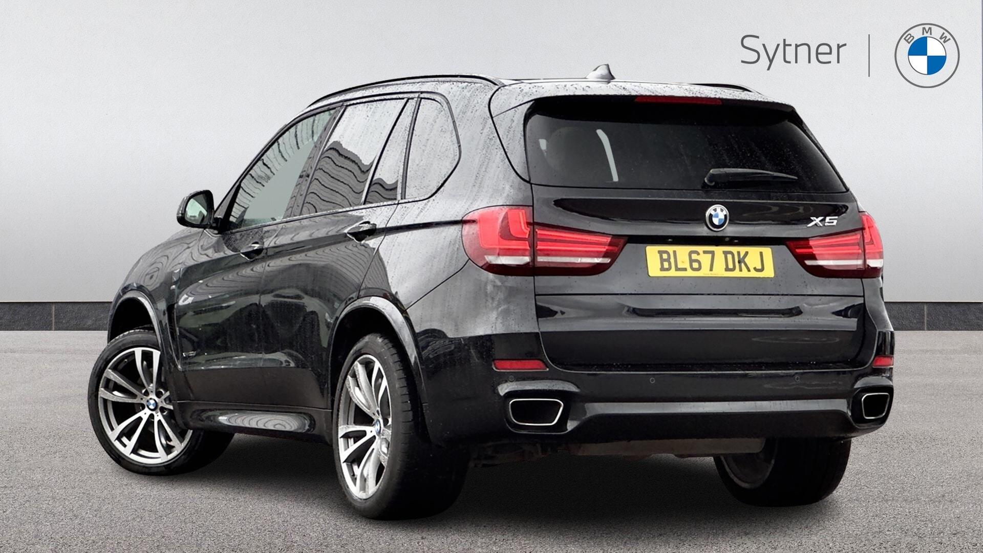 BMW X5 view 2
