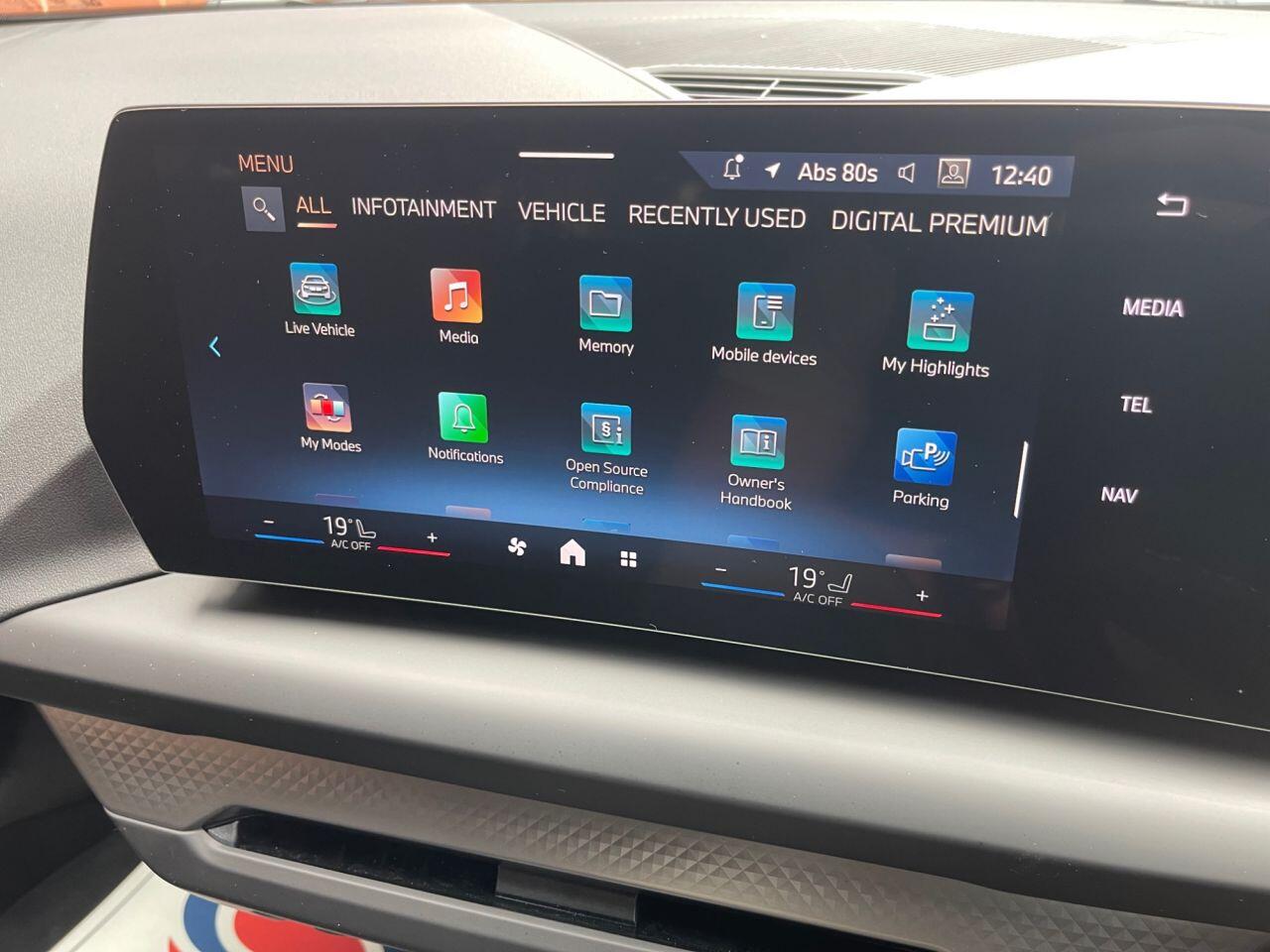 BMW 1 Series view 19