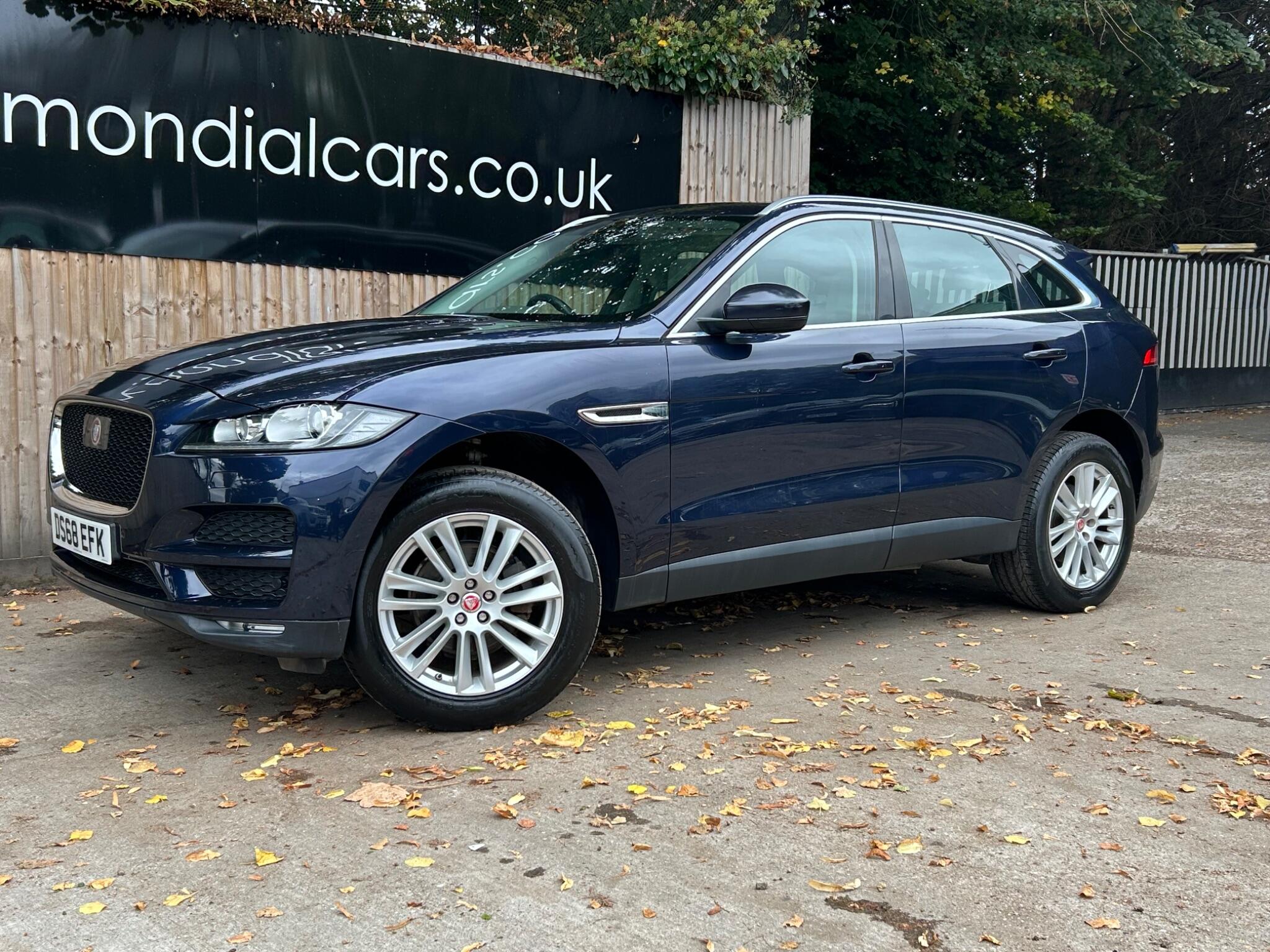 Jaguar F-Pace view 7
