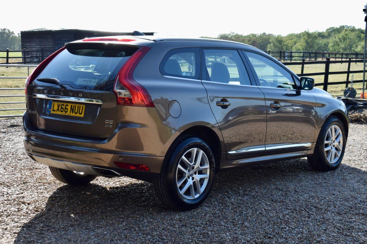 Volvo XC60 view 14