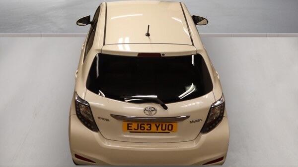 Toyota Yaris view 8