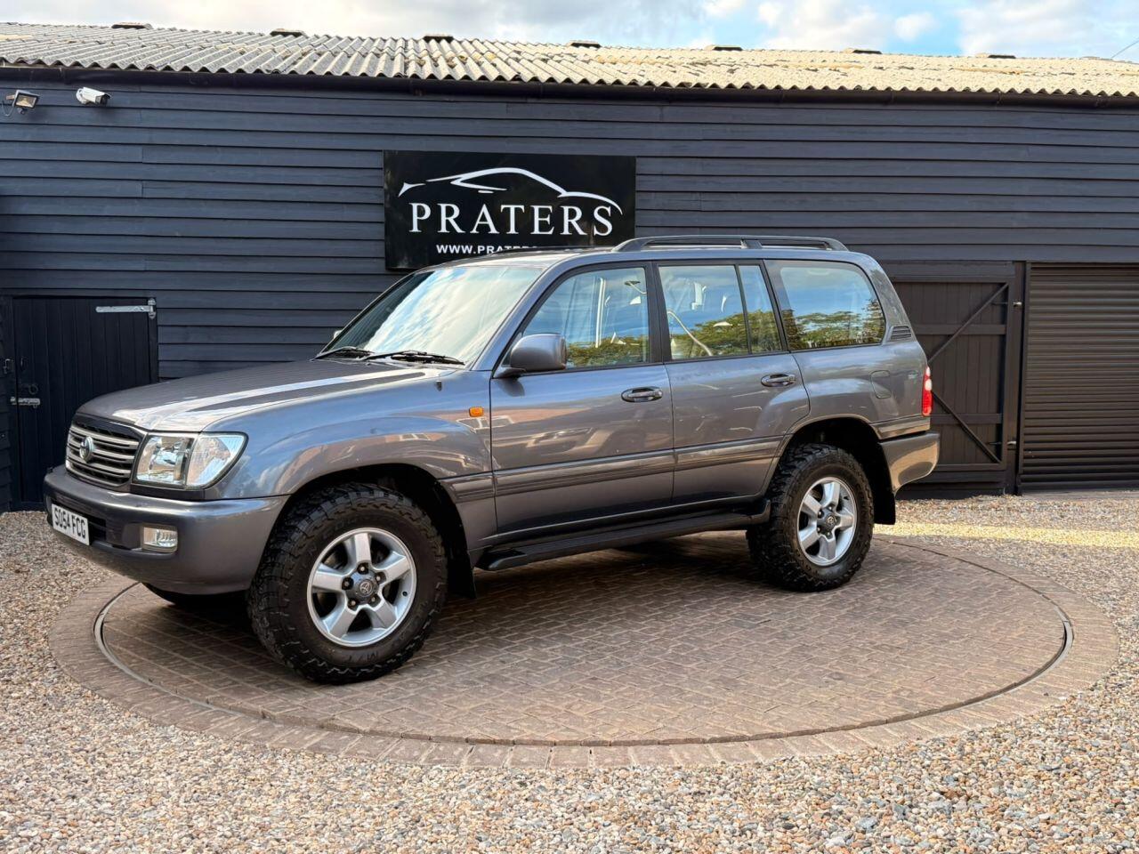 Toyota Land Cruiser view 20