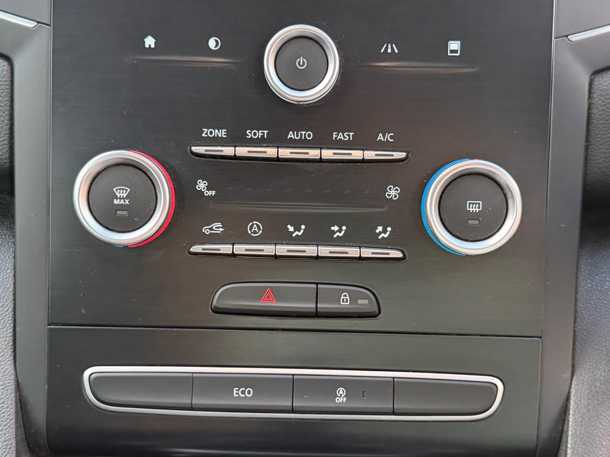 Renault Megane view 12