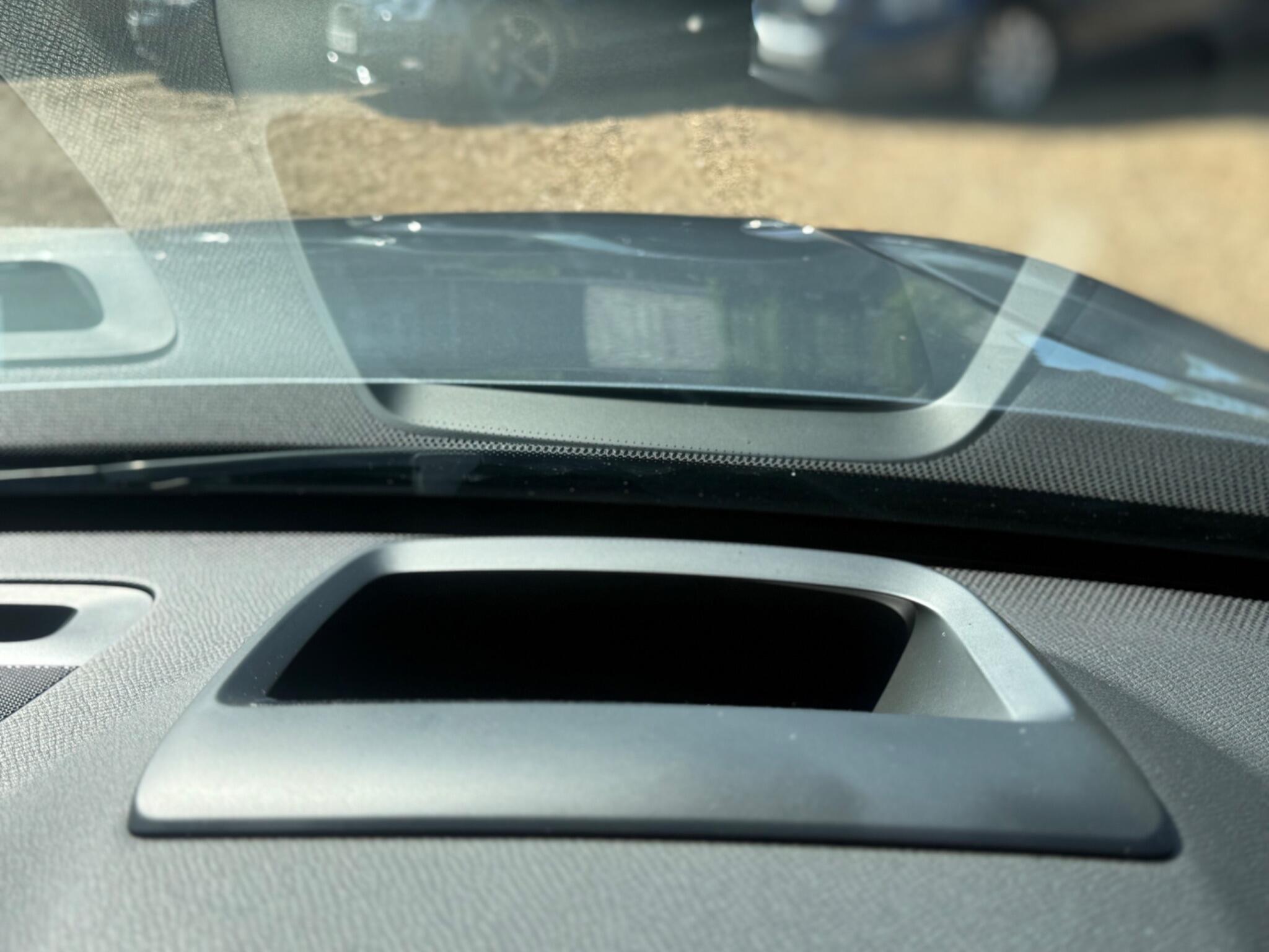 Volvo XC90 view 38