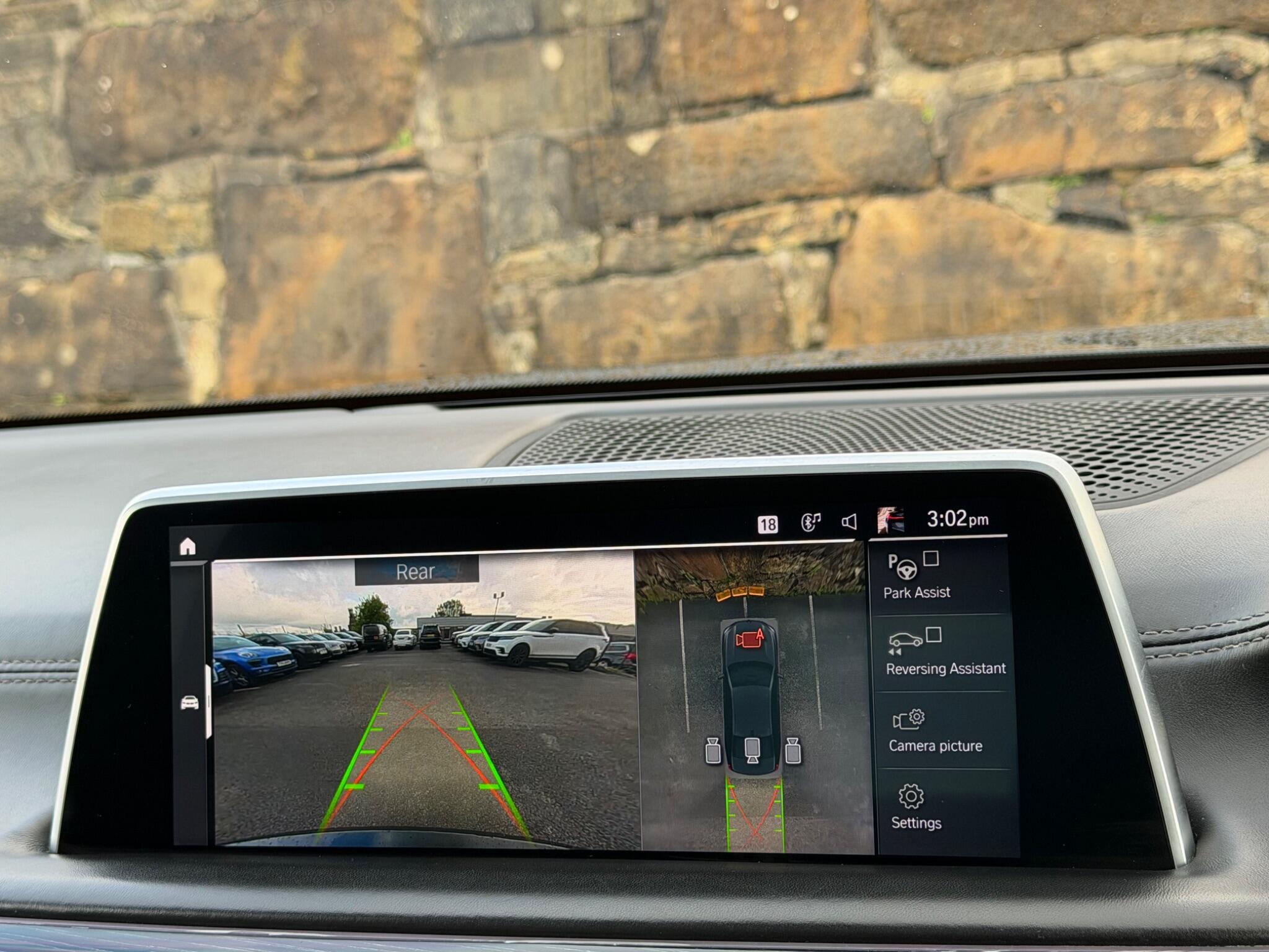 BMW 7 Series view 36