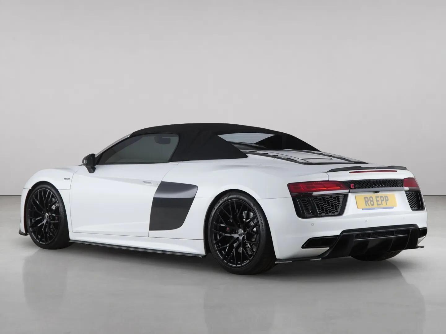 Audi R8 view 76