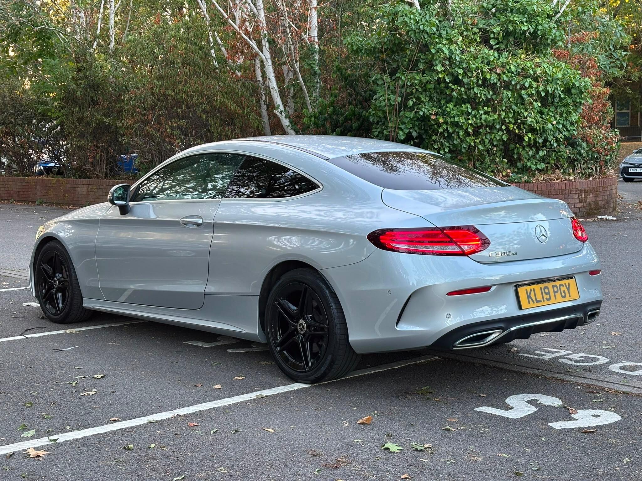 Mercedes-Benz C-Class view 6