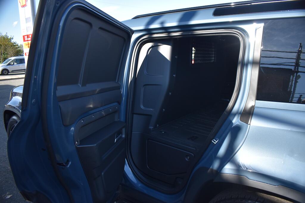 Land Rover Defender view 13