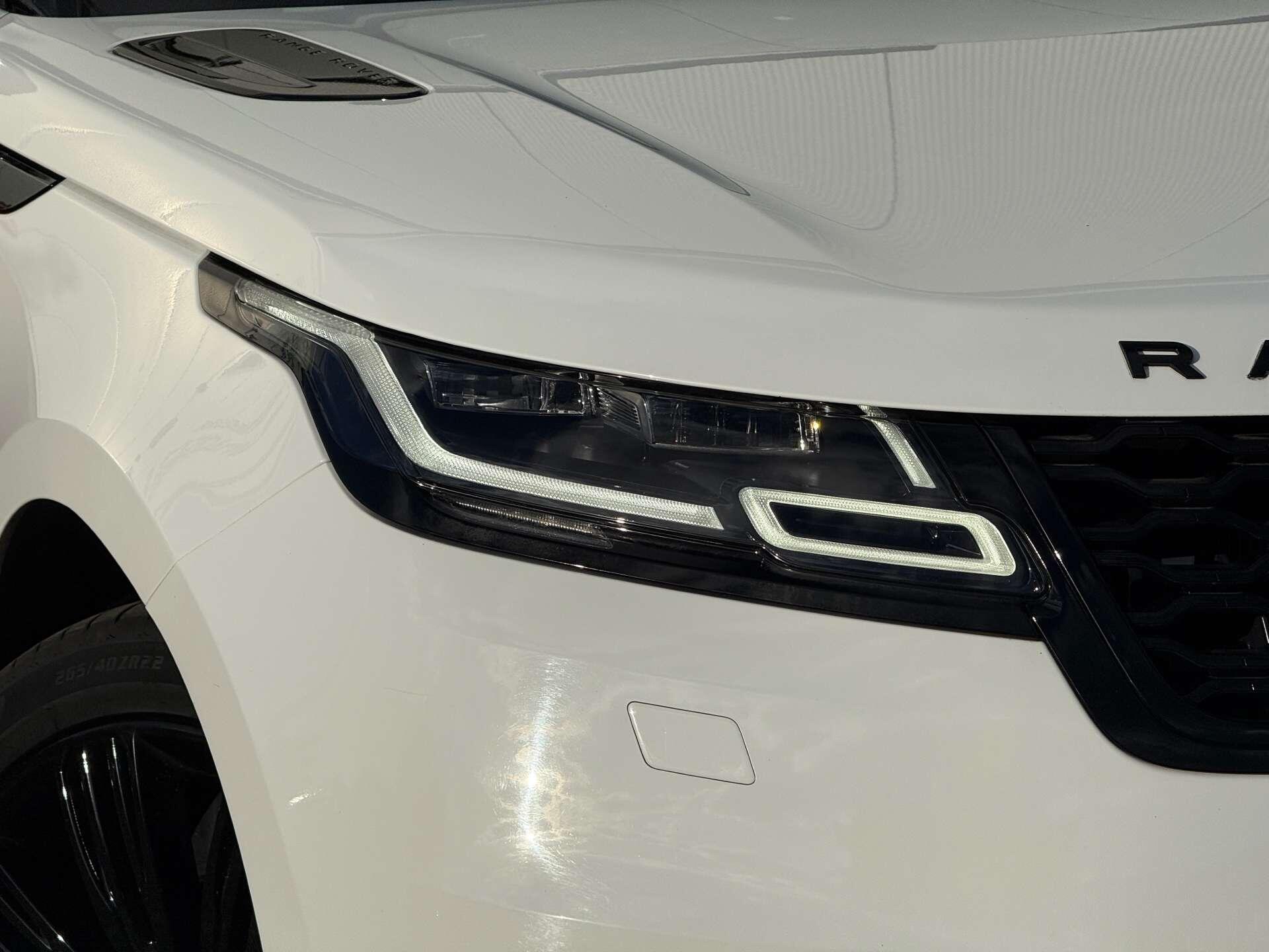 Land Rover Range Rover Velar view 11