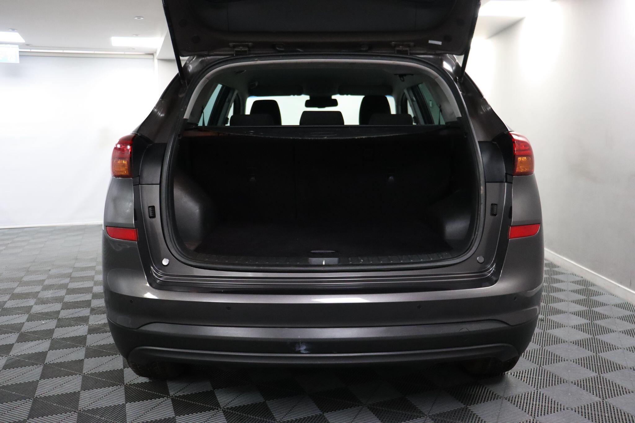Hyundai Tucson view 45