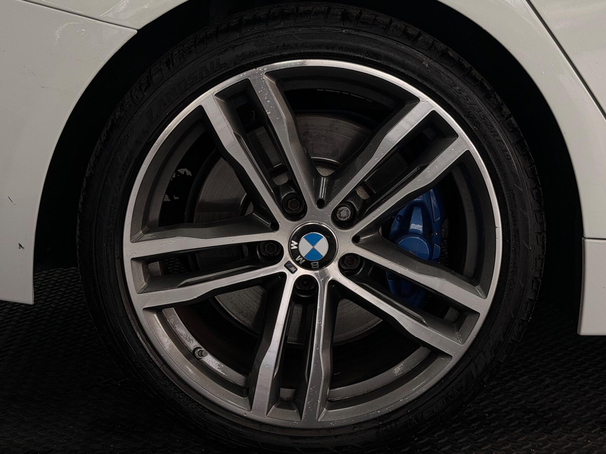 BMW 4 Series view 34
