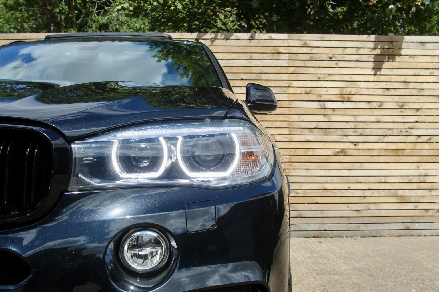 BMW X5 view 42