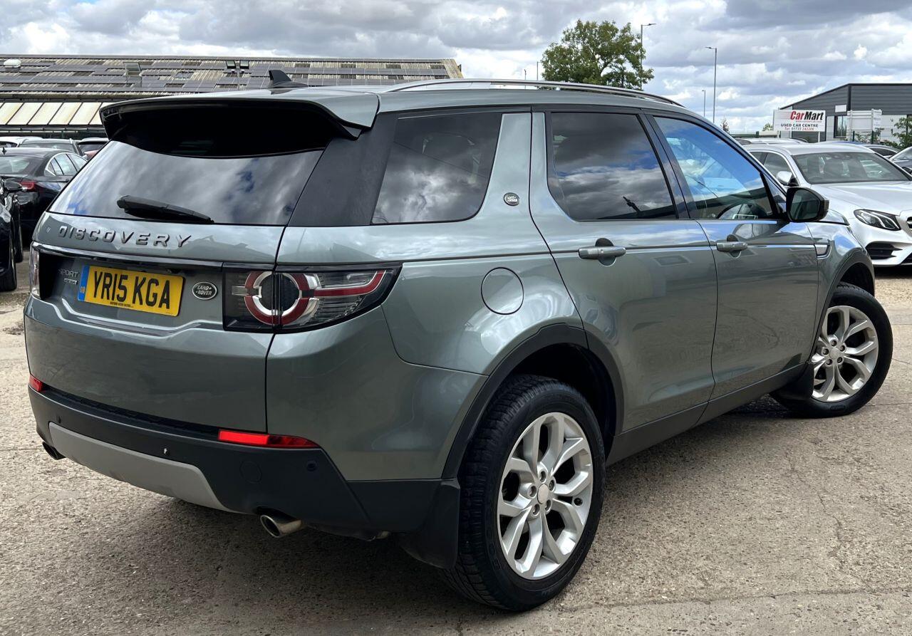 Land Rover Discovery Sport view 4