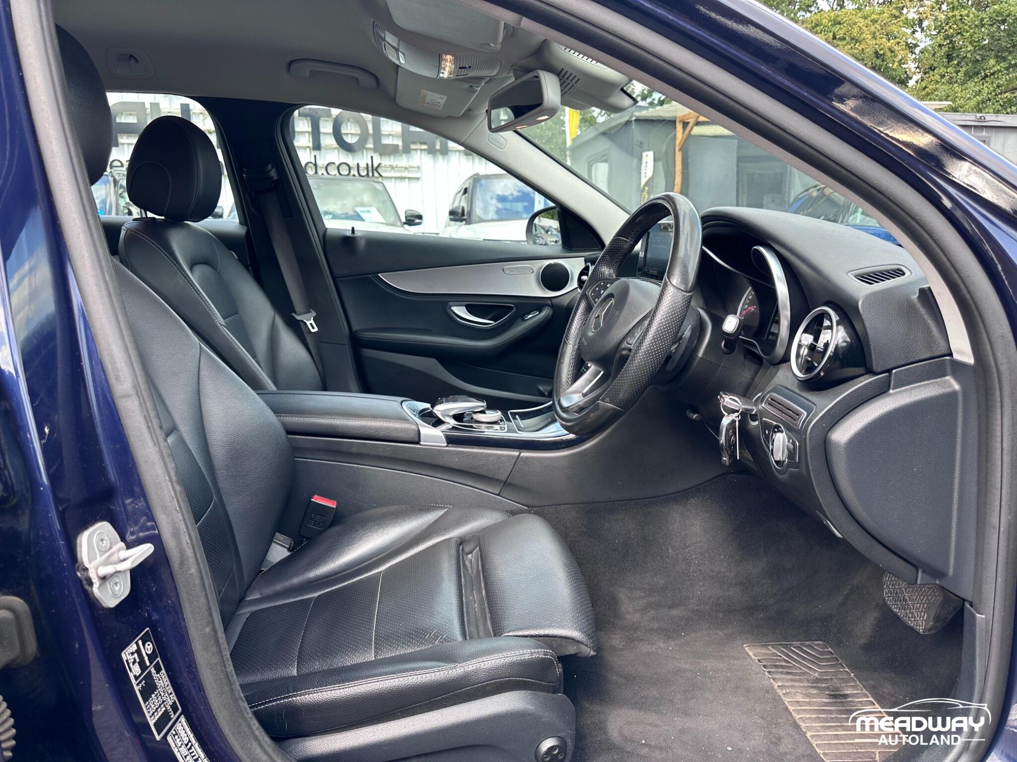 Mercedes-Benz C Class view 7