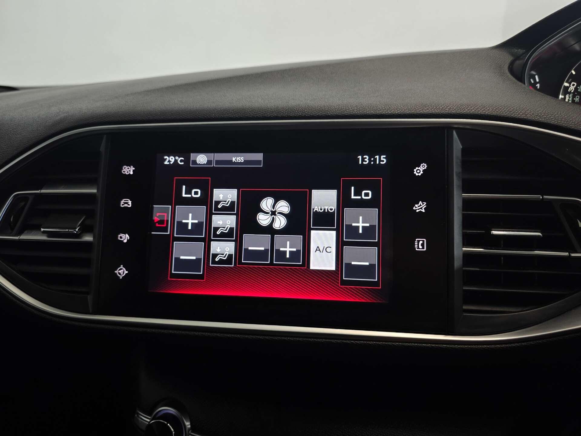 Peugeot 308 view 26