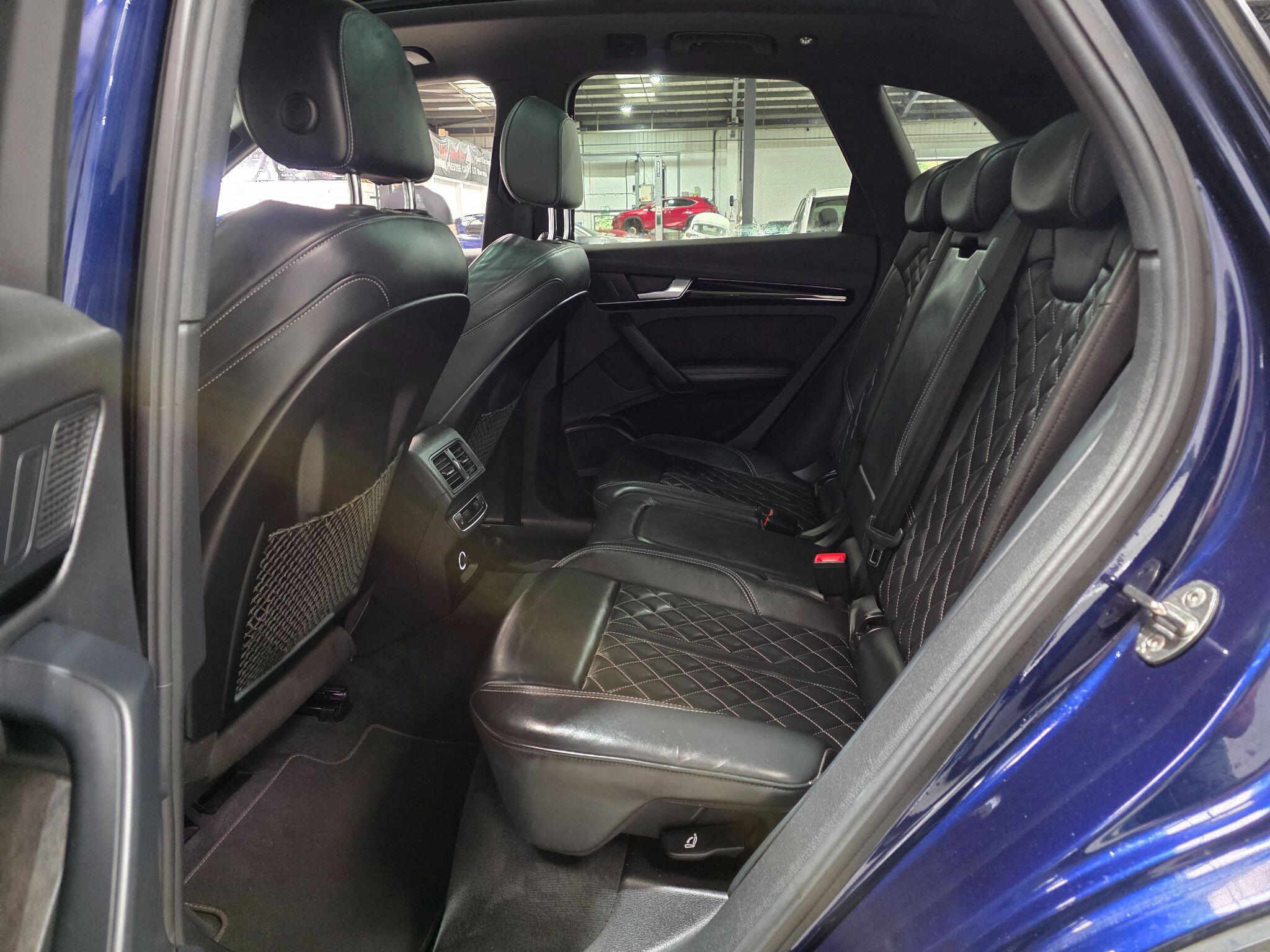 Audi Q5 view 34
