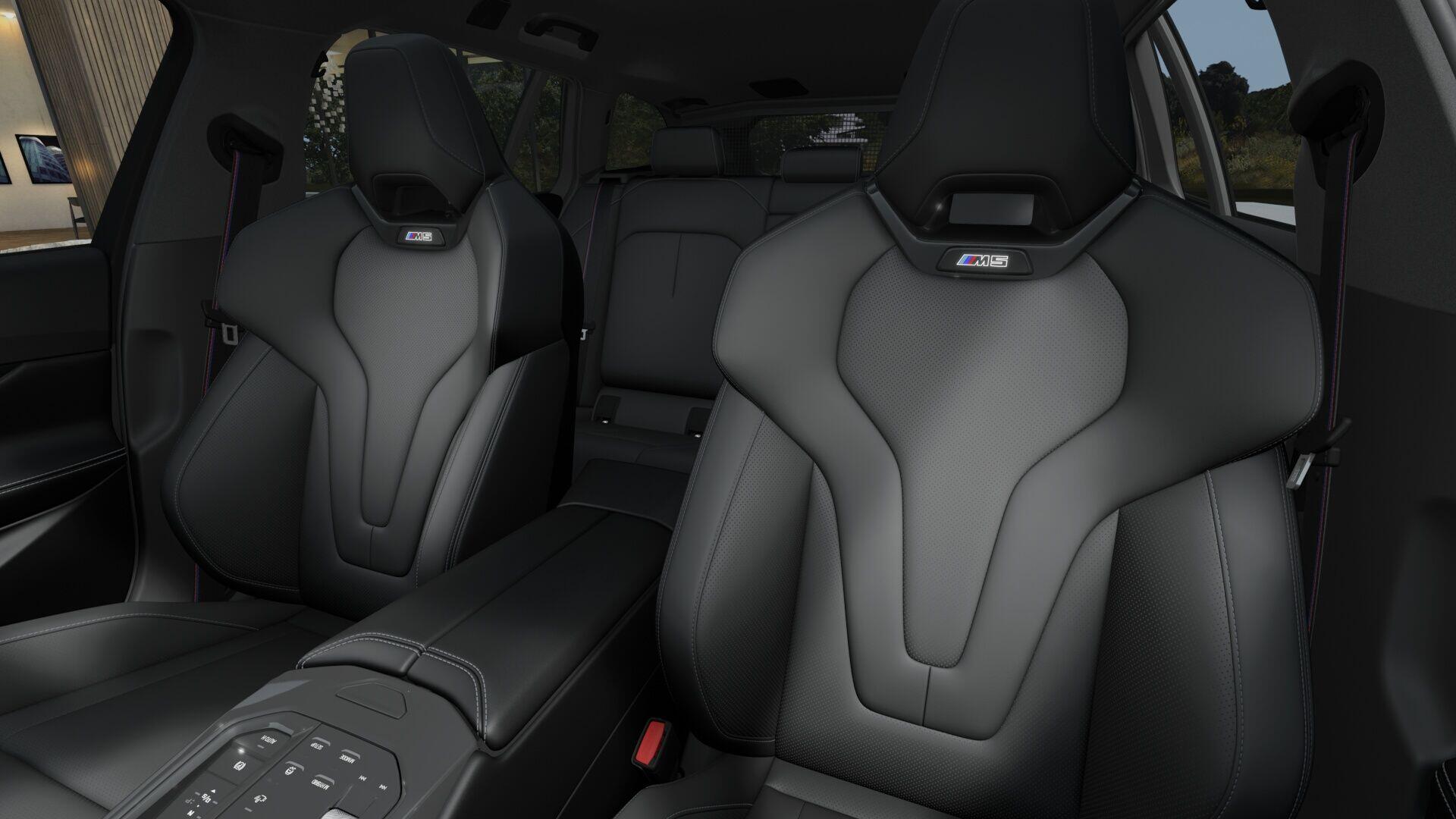 BMW M5 view 11
