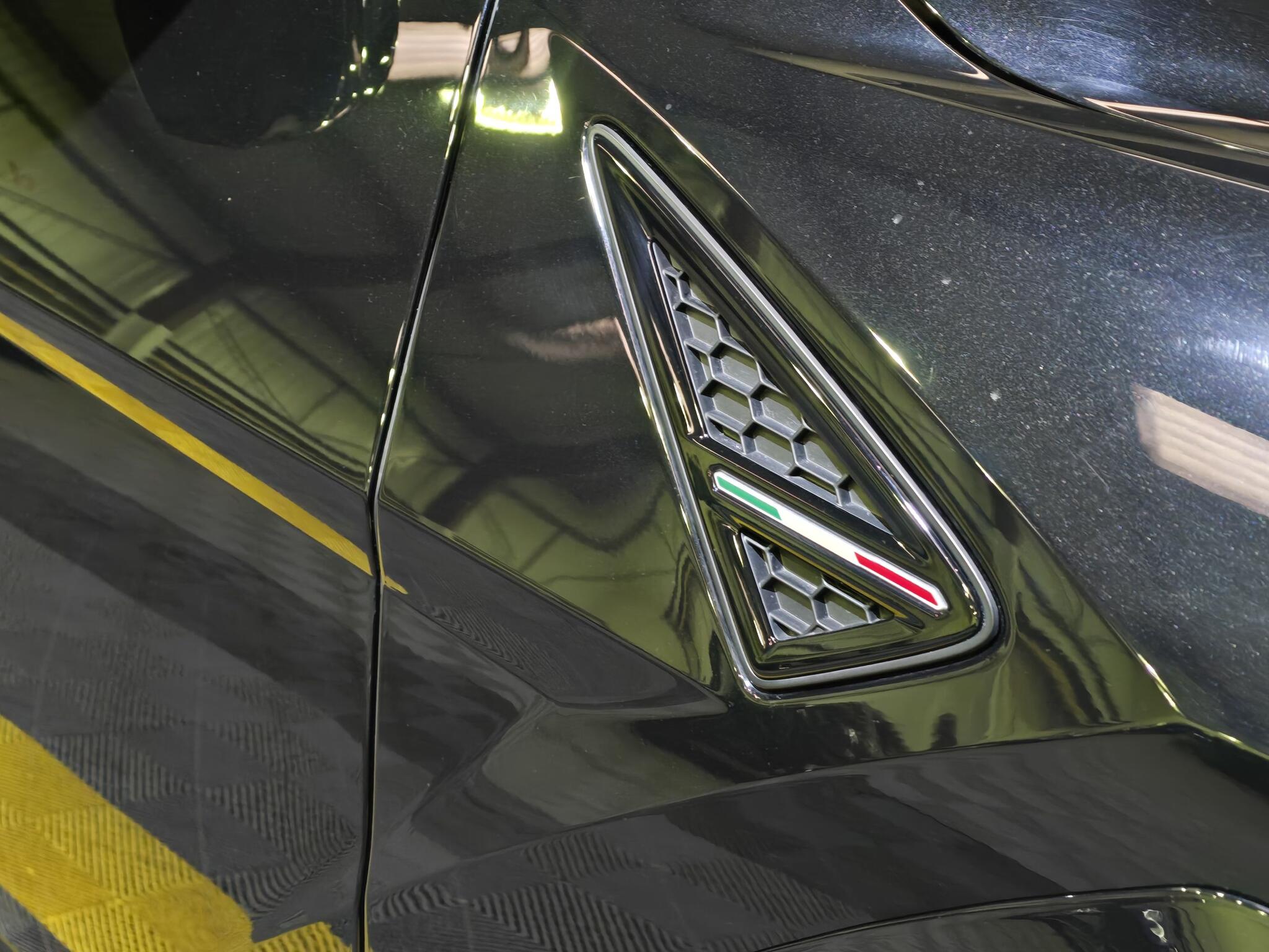 Lamborghini Urus view 29