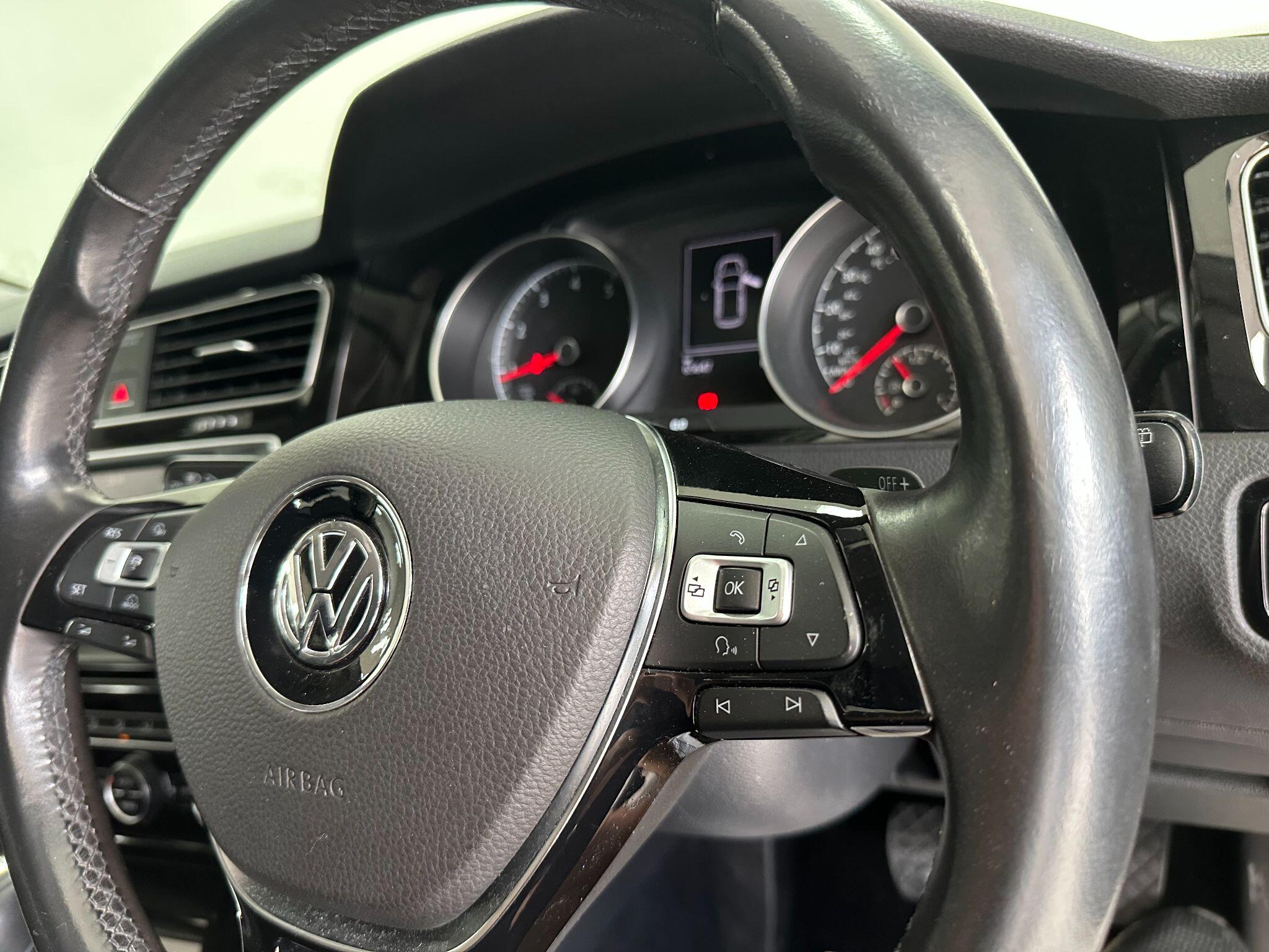 2015 Volkswagen Golf 1.4 TSI BlueMotion Tech ACT GT Edition DSG Euro 6 (s/s) 5dr • 65,647 miles image 18