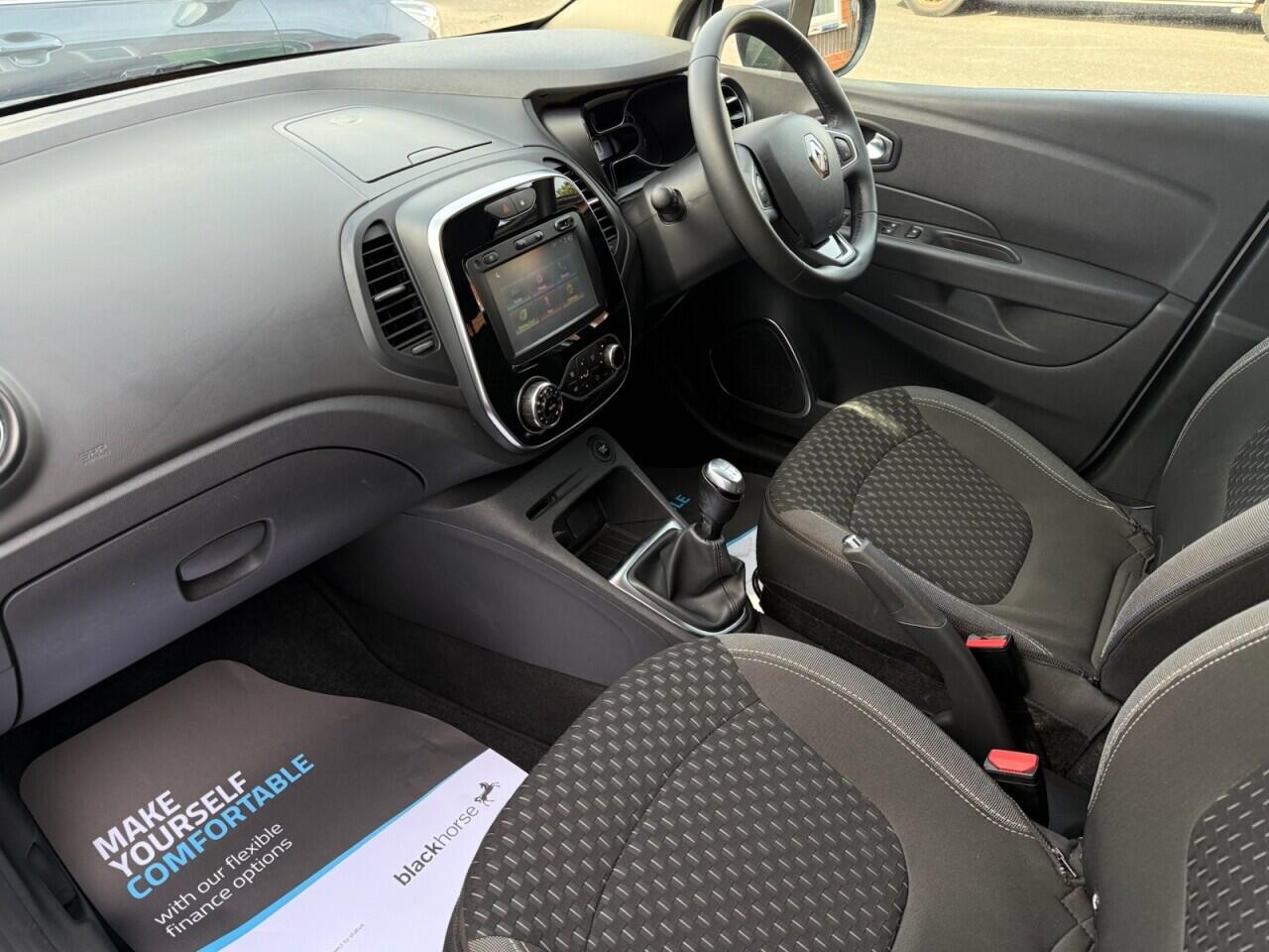 Renault Captur view 2