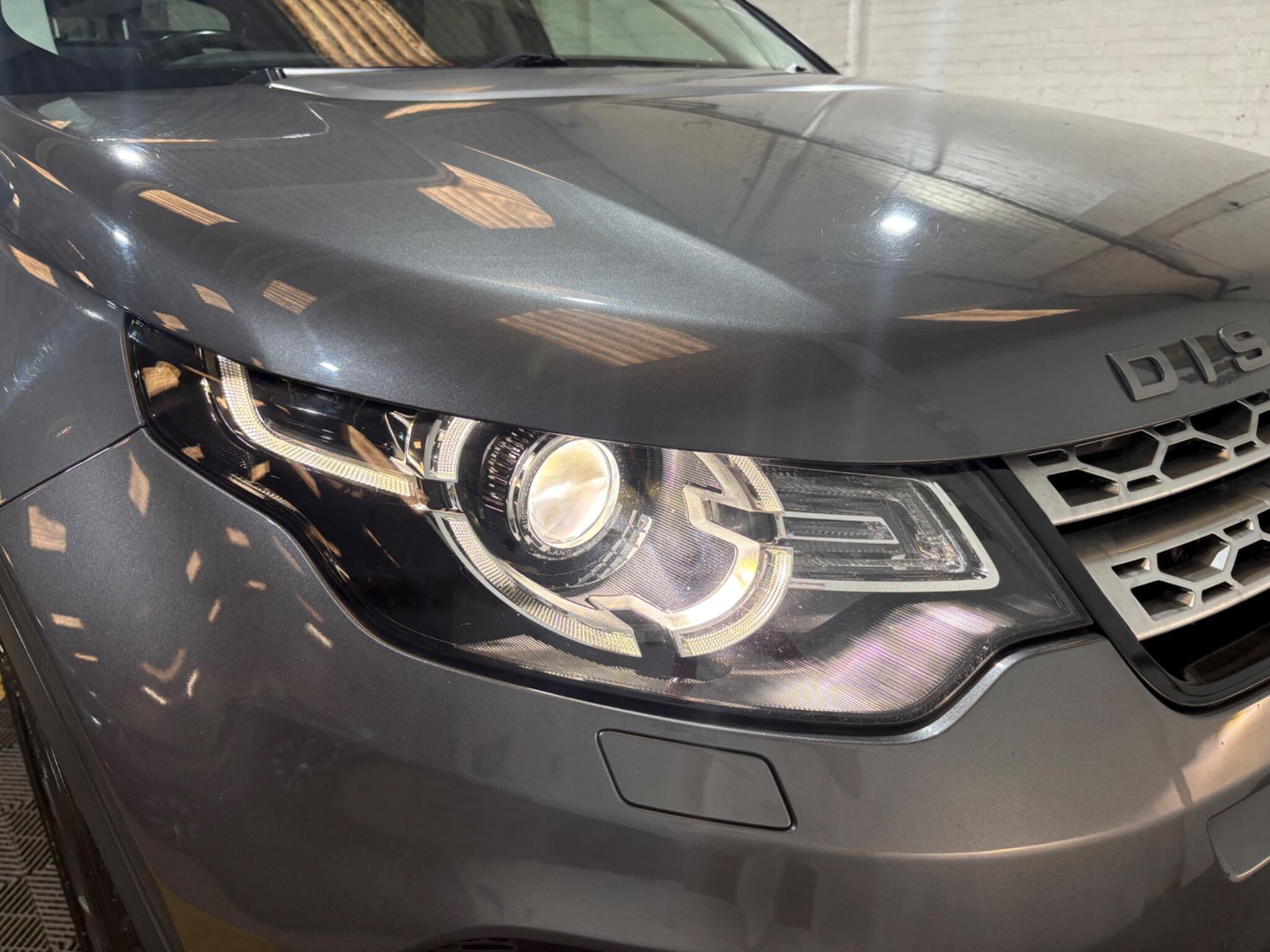 Land Rover Discovery Sport view 64