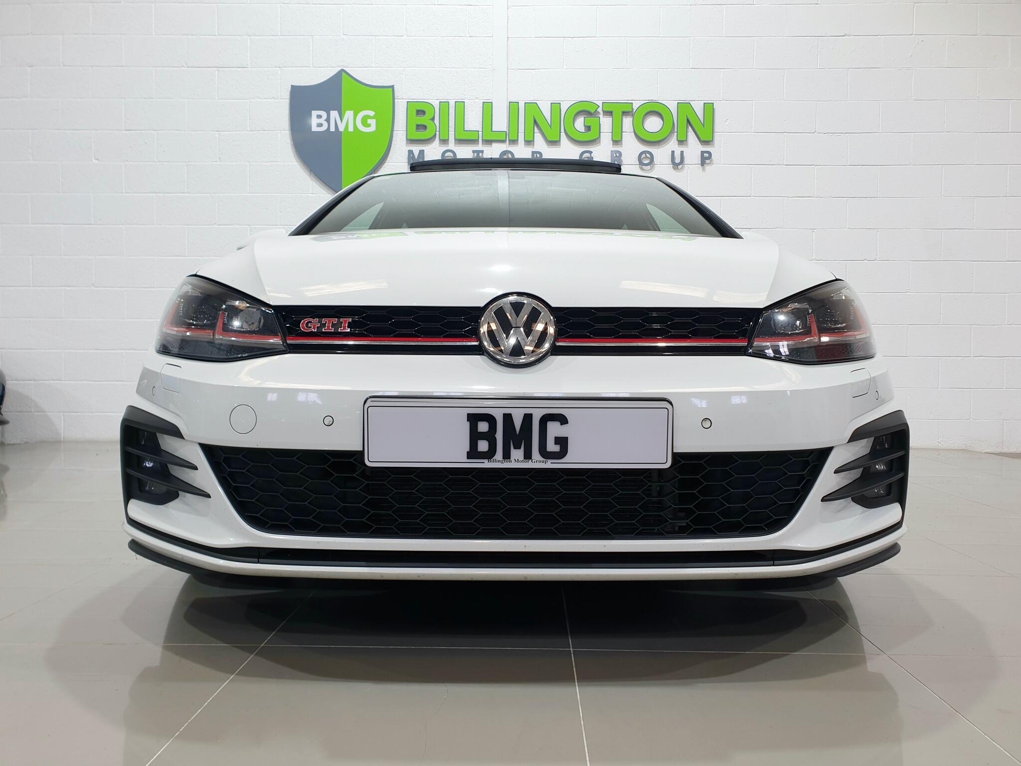 Volkswagen Golf view 11
