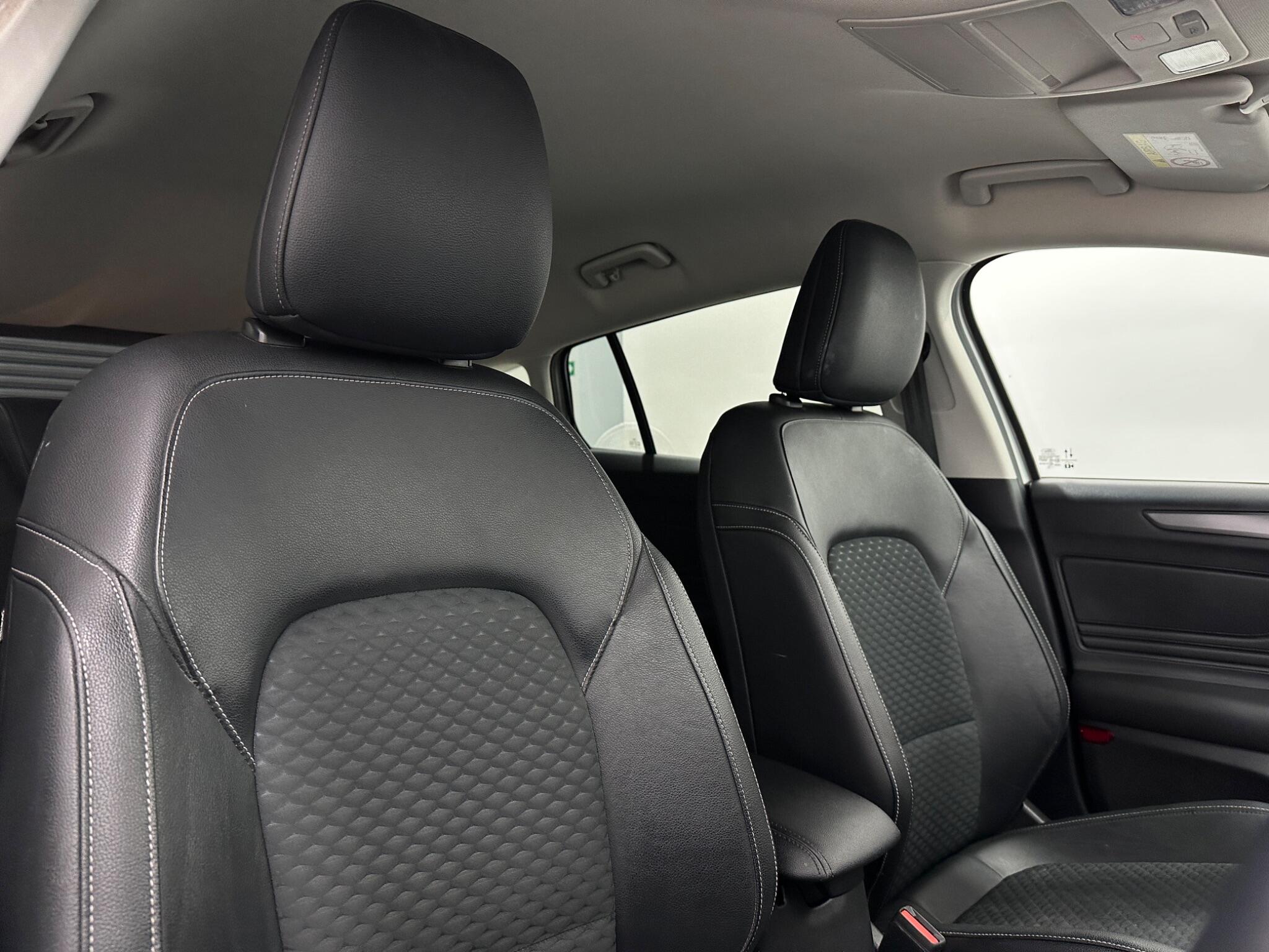 Ford Focus view 32