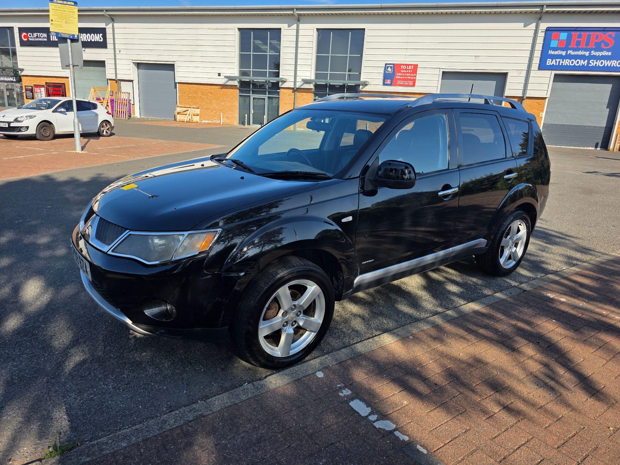 Mitsubishi Outlander view 6