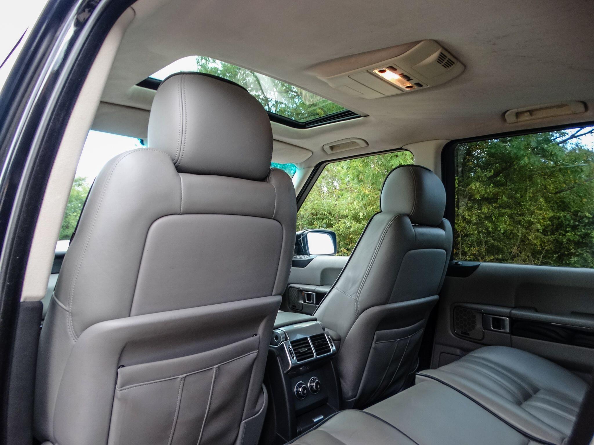 Land Rover Range Rover view 15